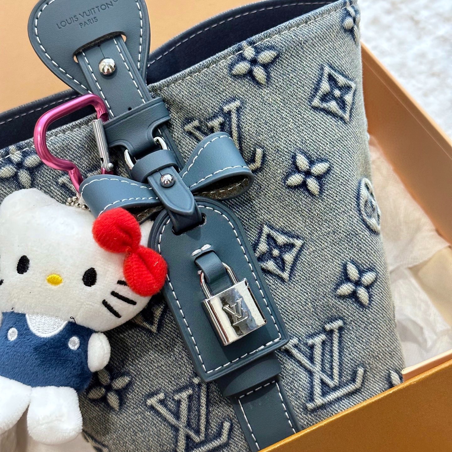 ルイ ヴィトン ( Louis Vuitton)デニム 手持ち バッグ 18x12x16cm