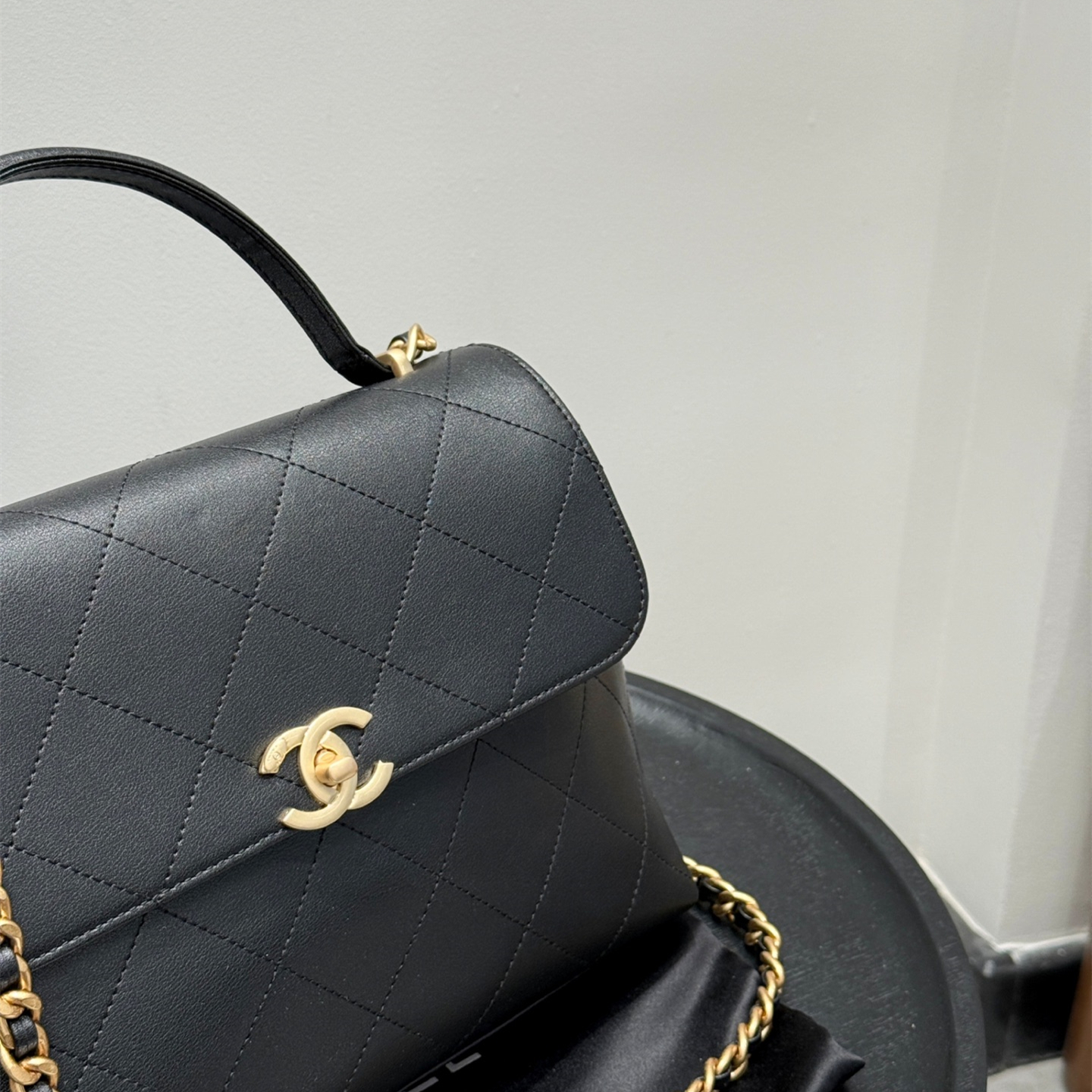 シャネル(Chanel)  25S 新作 バッグ  28X22cm