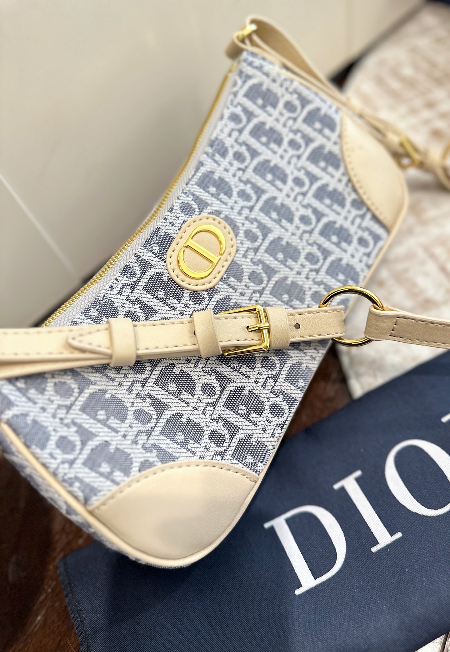 ディオール(Dior)  CD 新作 バッグ 25x13cm