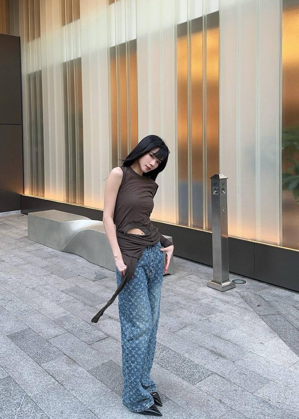 【2026SSのエレガンス】の新作 Louis Vuitton(ルイ・ヴィトン) ジーンズ