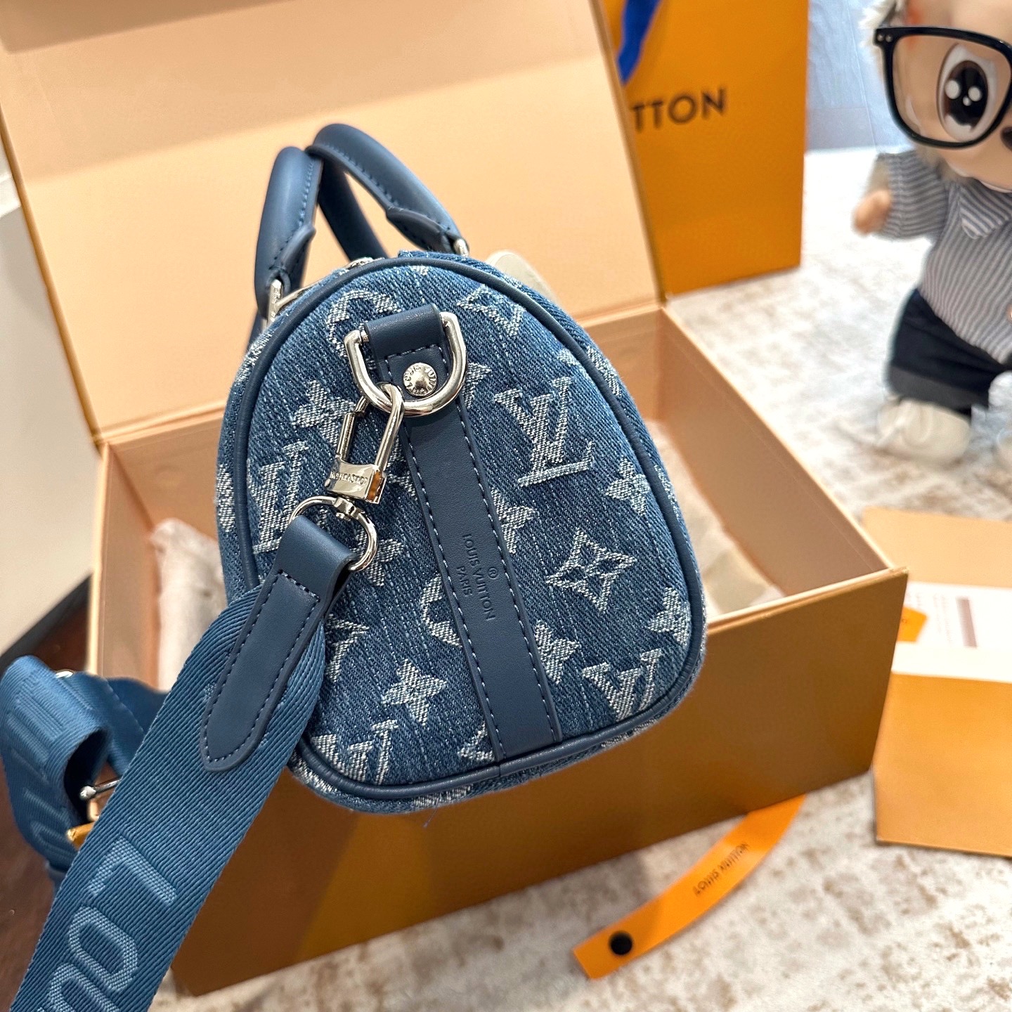 ルイ ヴィトン ( Louis Vuitton)デニム 斜 めがけ バッグ 25x12cm