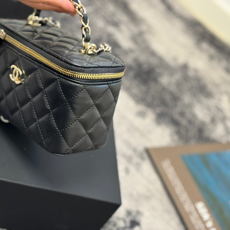 シャネル(Chanel)  バニティ バッグ  17x11mm