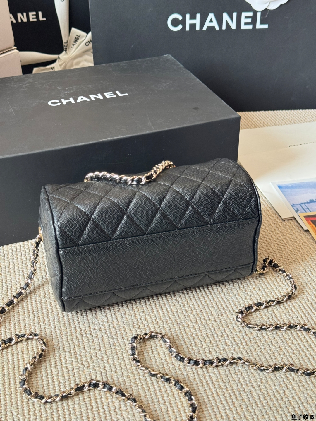 シャネル(Chanel)  新作 25P バッグ  19x12cm