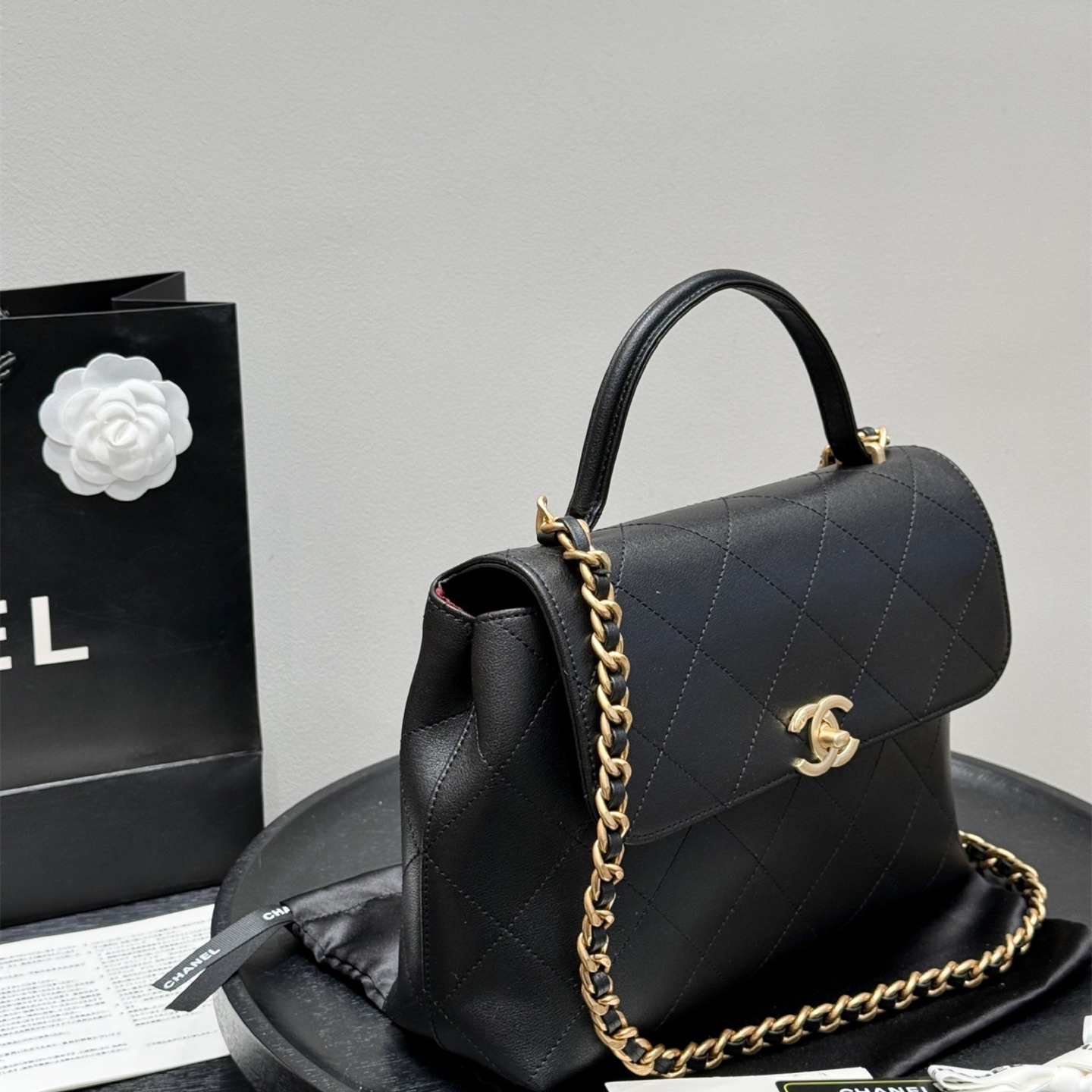 シャネル(Chanel)  25S 新作 バッグ  28X22cm