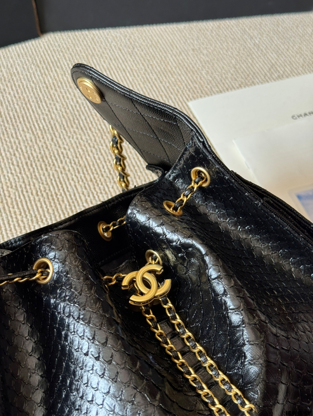 シャネル(Chanel) 新作 25S クロコ チェーン バッグ 25x20cm