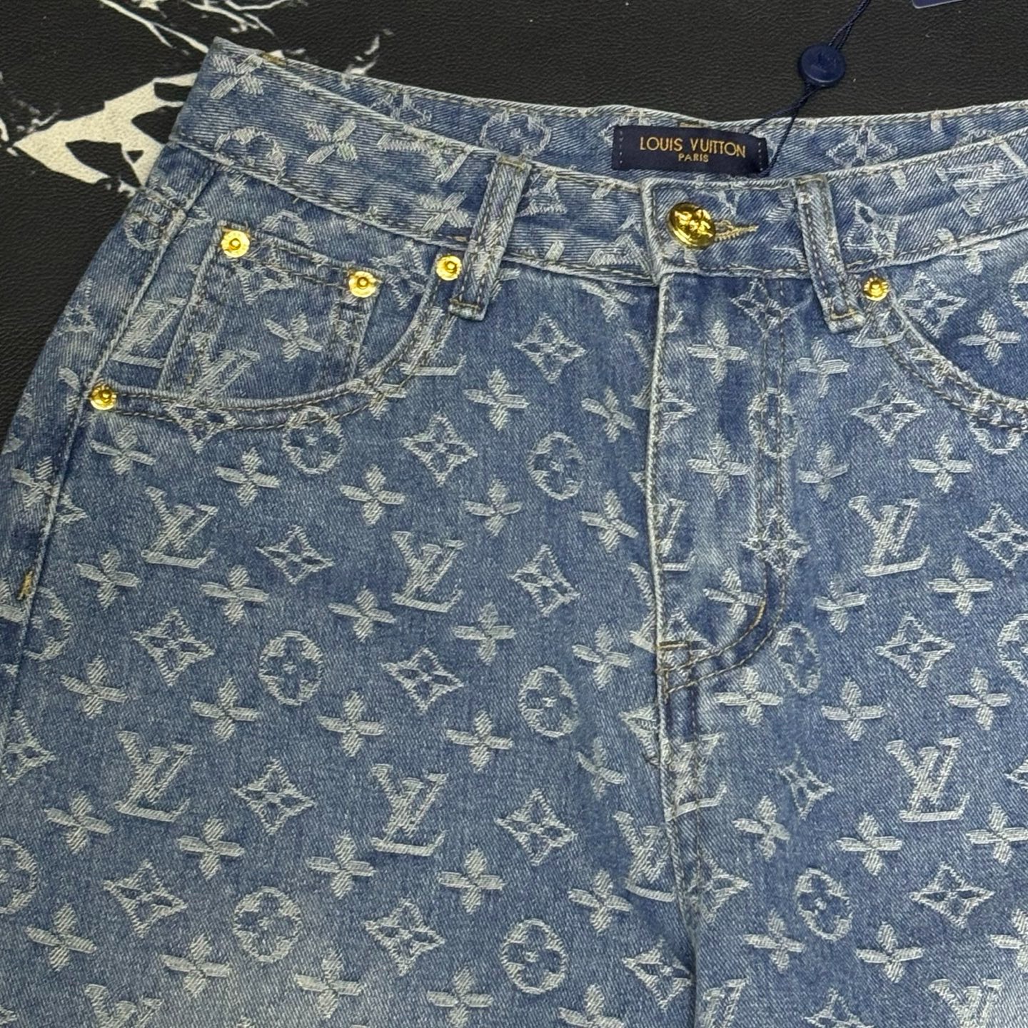 【2026SSのエレガンス】の新作 Louis Vuitton(ルイ・ヴィトン) ジーンズ