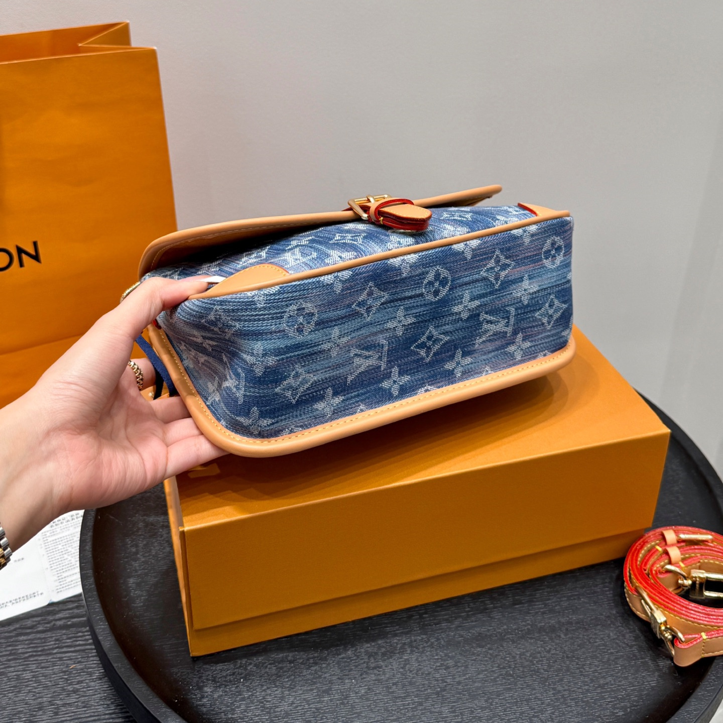 ルイ ヴィトン ( Louis Vuitton)デニム 肩掛け バッグ 26x15cm
