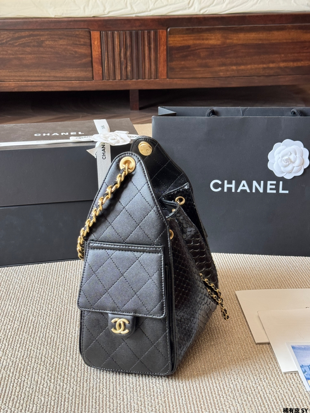 シャネル(Chanel) 新作 25S クロコ チェーン バッグ 25x20cm