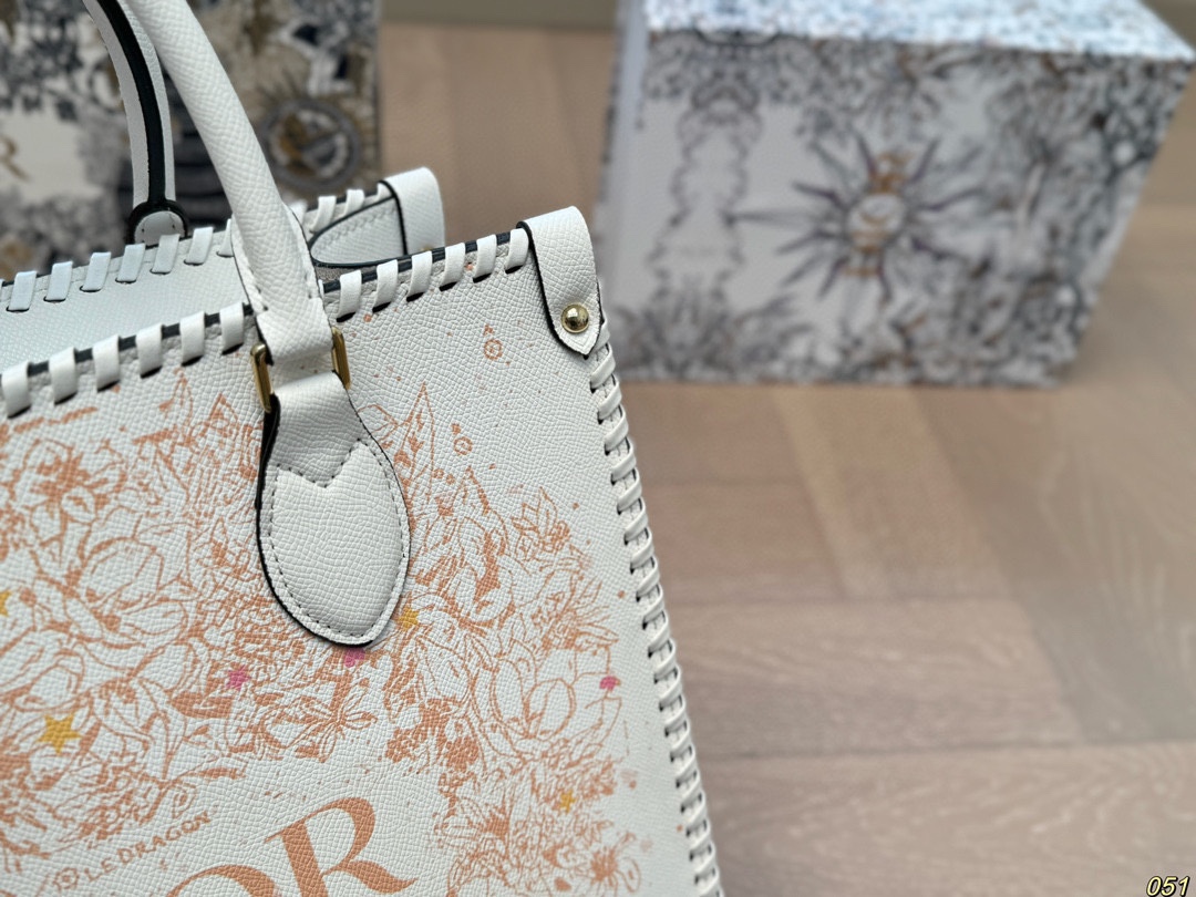 ディオール(Dior)  バッグ  32X28cm