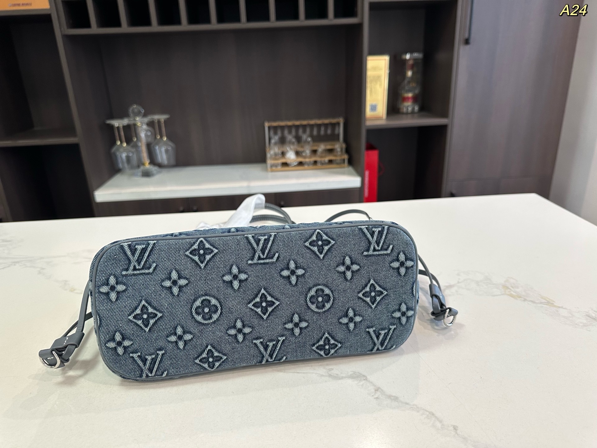 ルイ ヴィトン ( Louis Vuitton)デニム 手提げ バッグ 29x14cm