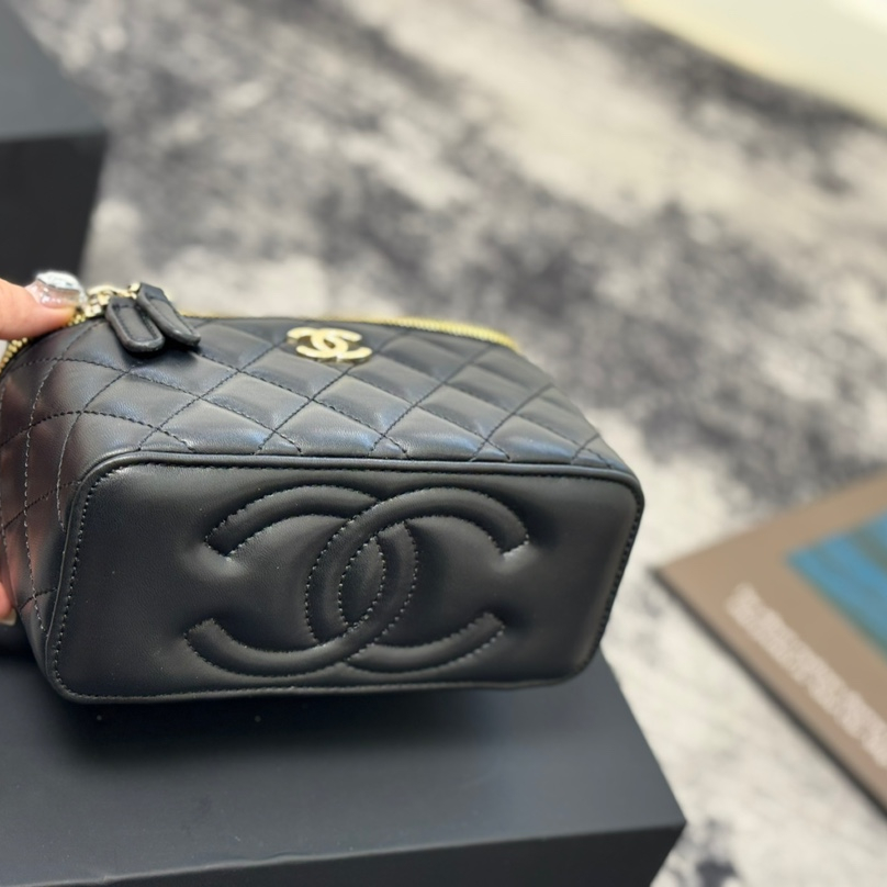 シャネル(Chanel)  バニティ バッグ  17x11mm