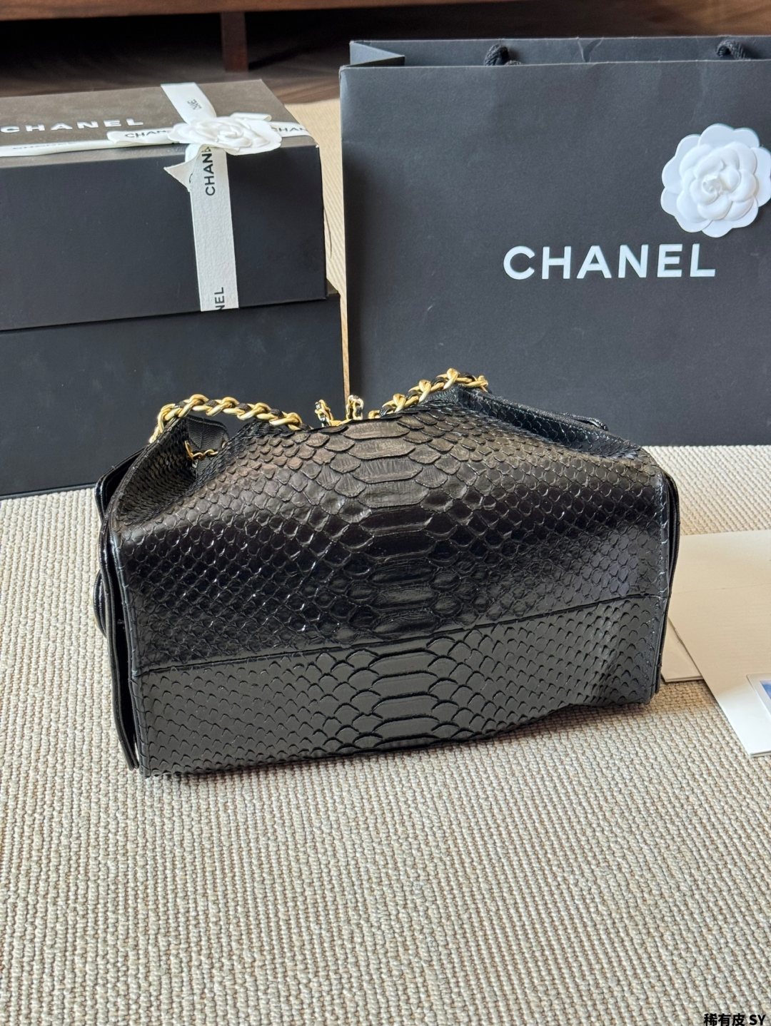 シャネル(Chanel) 新作 25S クロコ チェーン バッグ 25x20cm