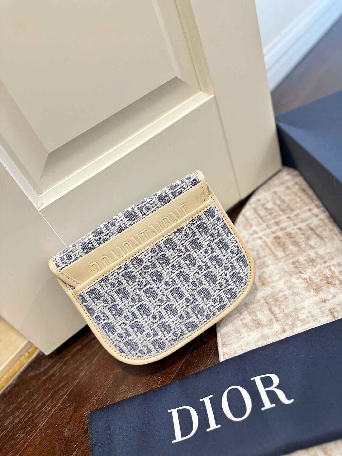 ディオール(Dior)  CD 新作 バッグ 21cm