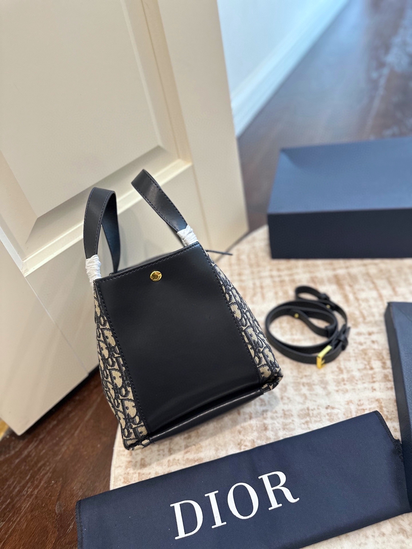 ディオール(Dior)  CD 新作 バッグ 21x11x20cm