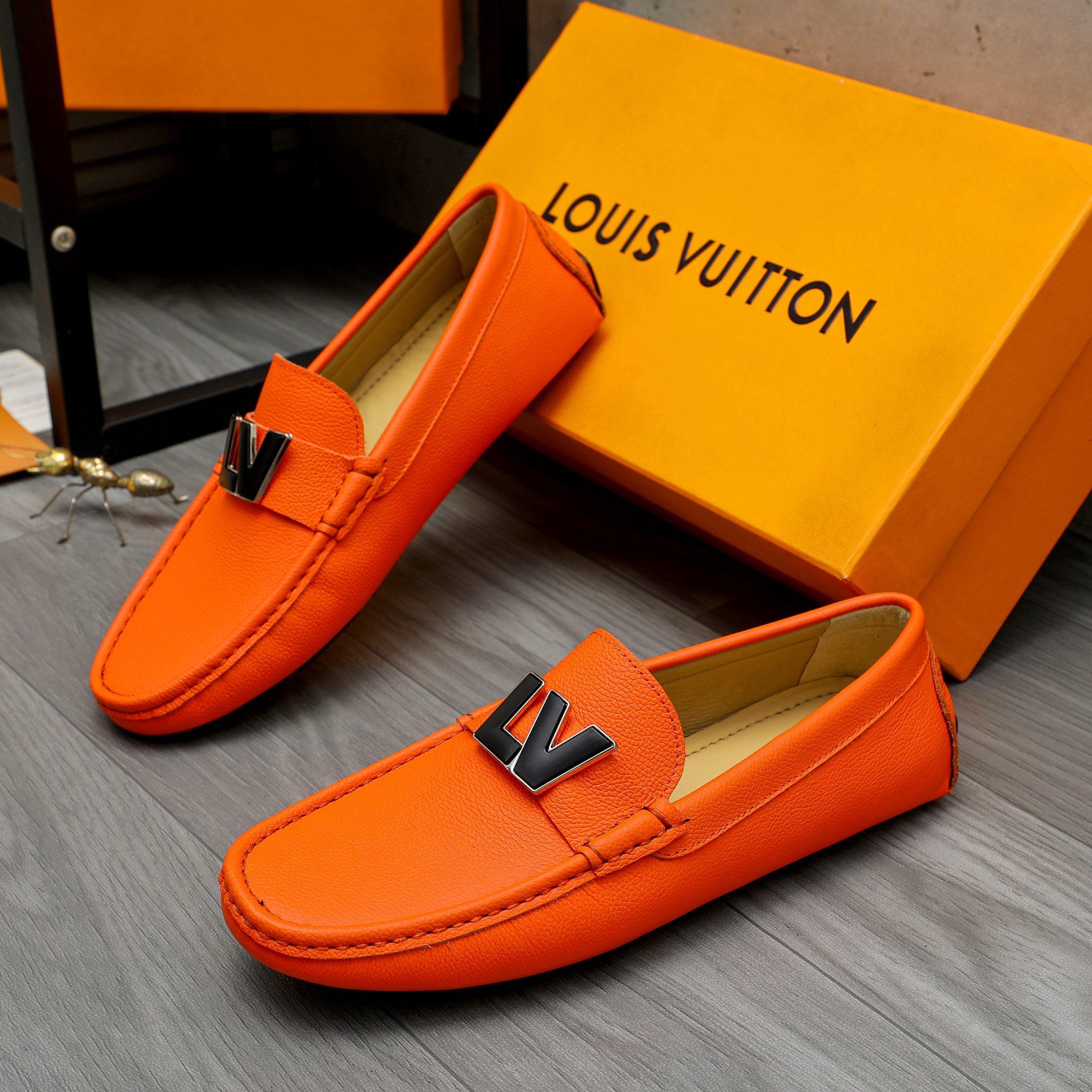 ルイ ヴィトン ( Louis Vuitton) おしゃれ 革靴  ピンク メンズ