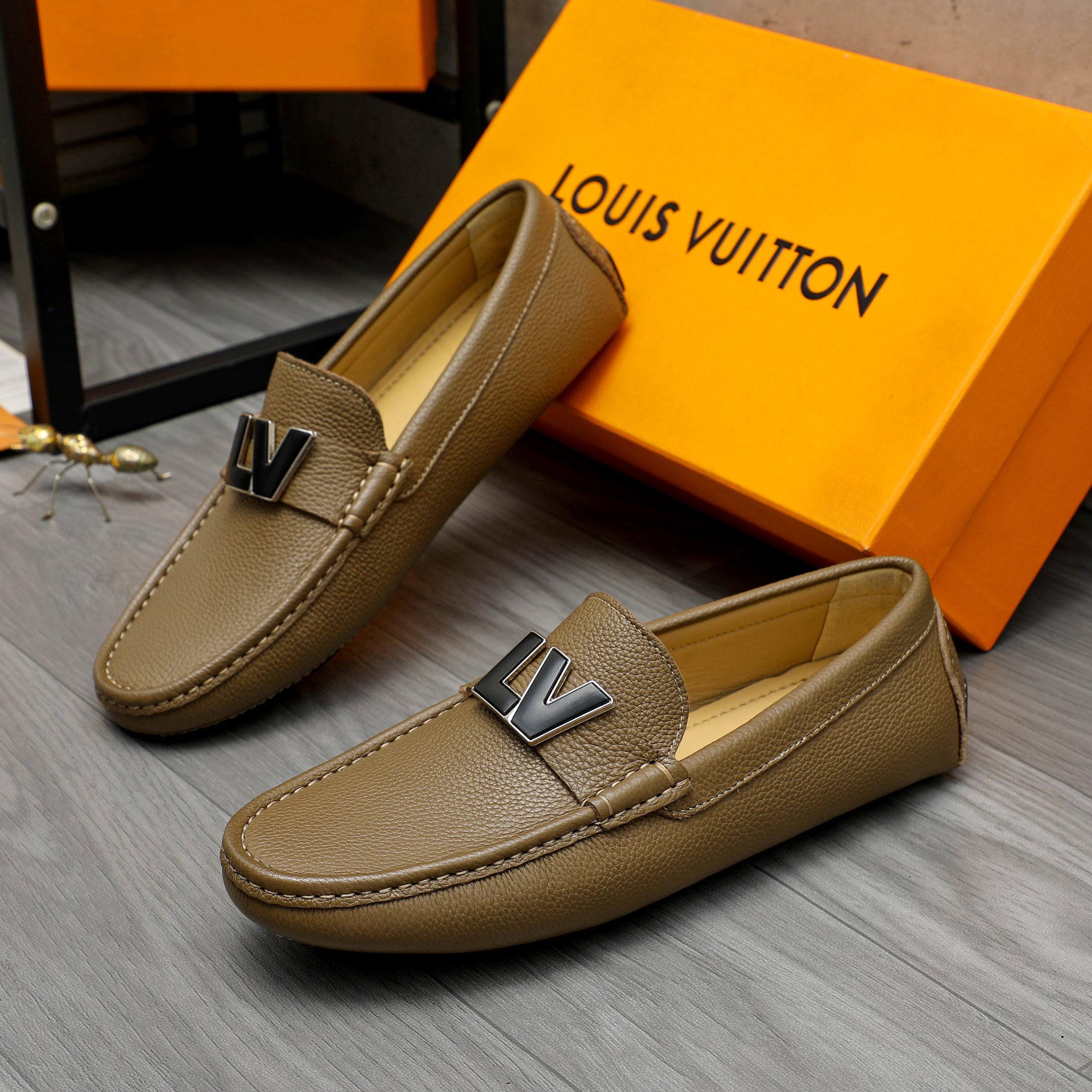 ルイ ヴィトン ( Louis Vuitton) おしゃれ 革靴  ブラウン メンズ