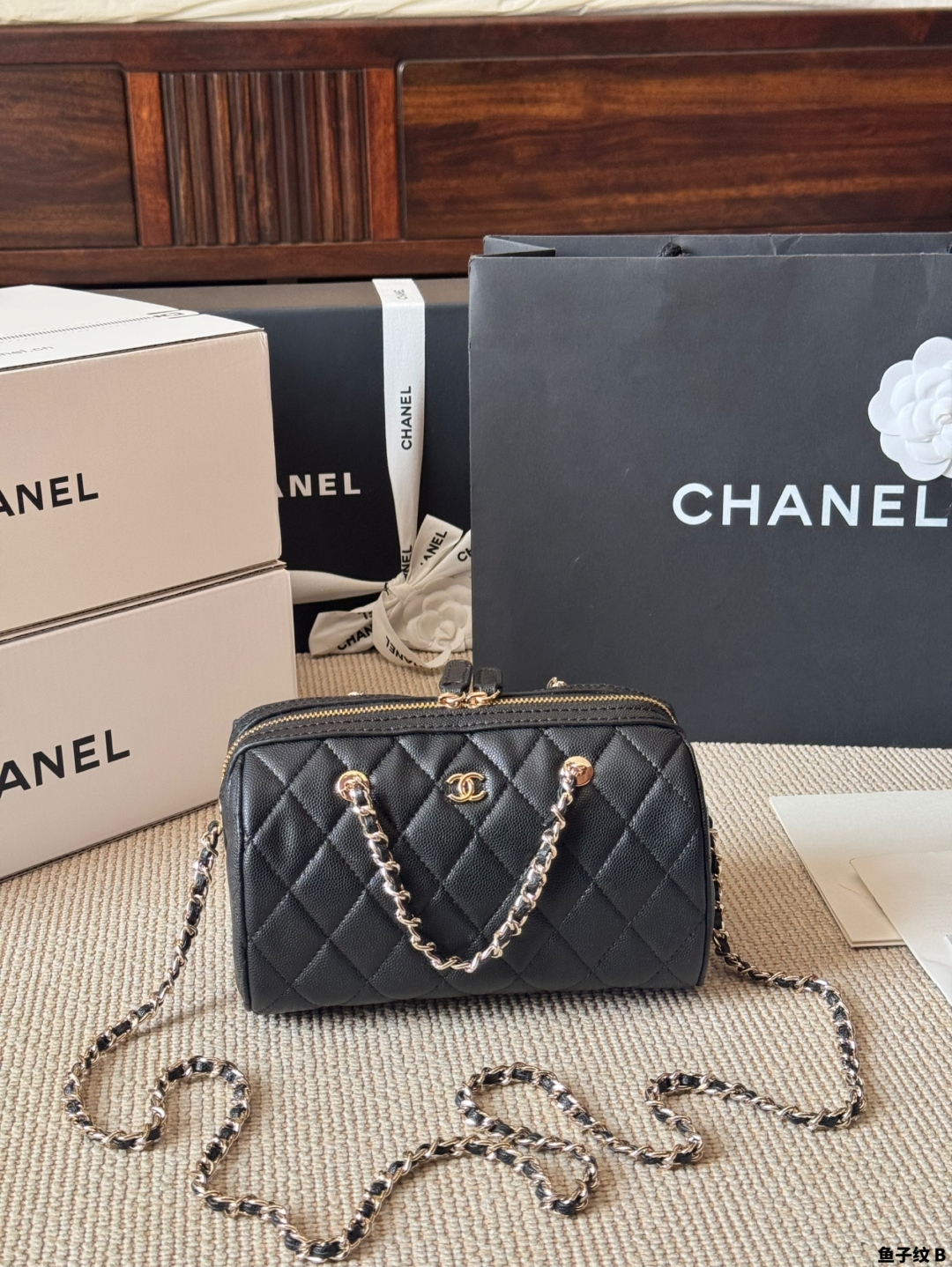 シャネル(Chanel)  新作 25P バッグ  19x12cm