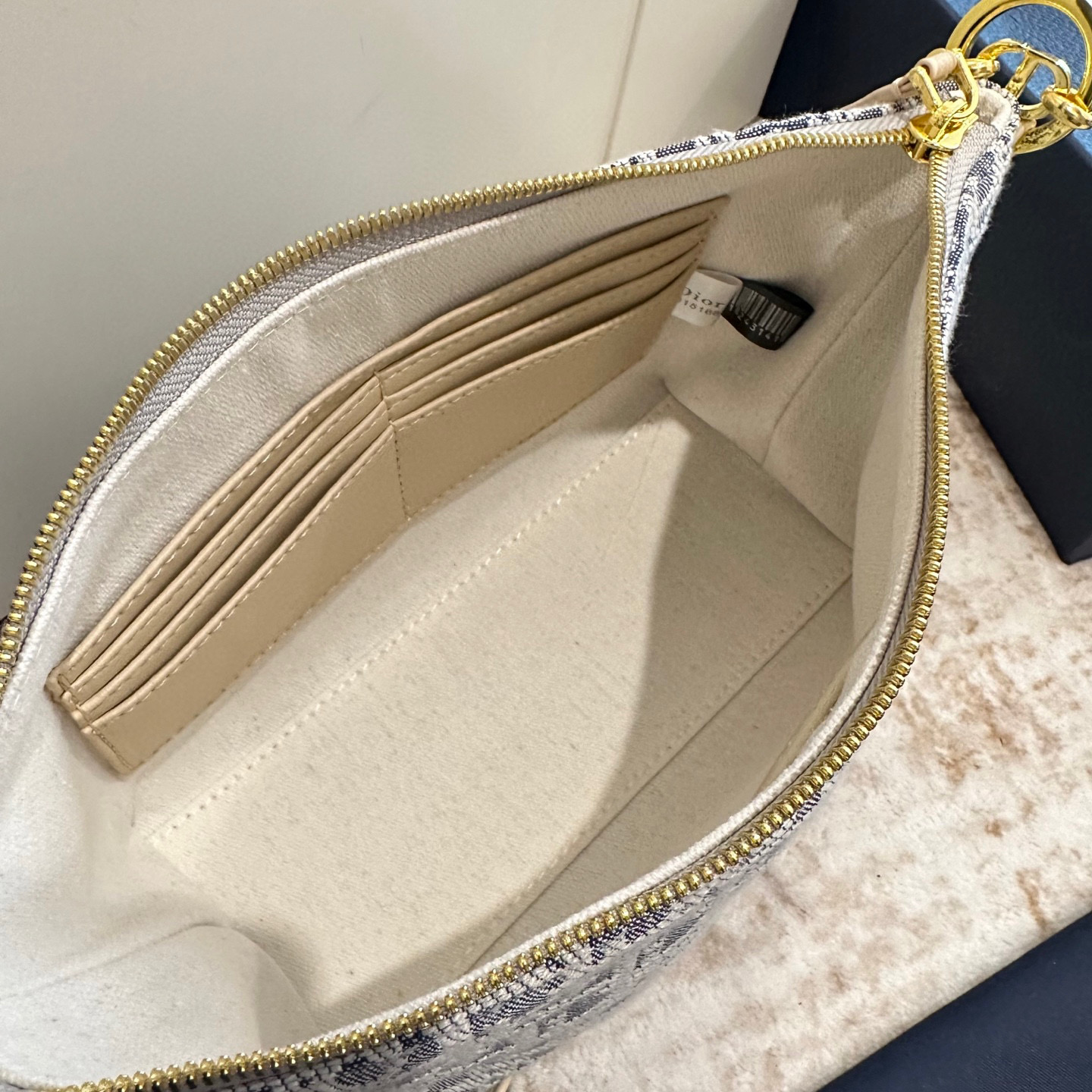 ディオール(Dior)  CD 新作 バッグ 23cm