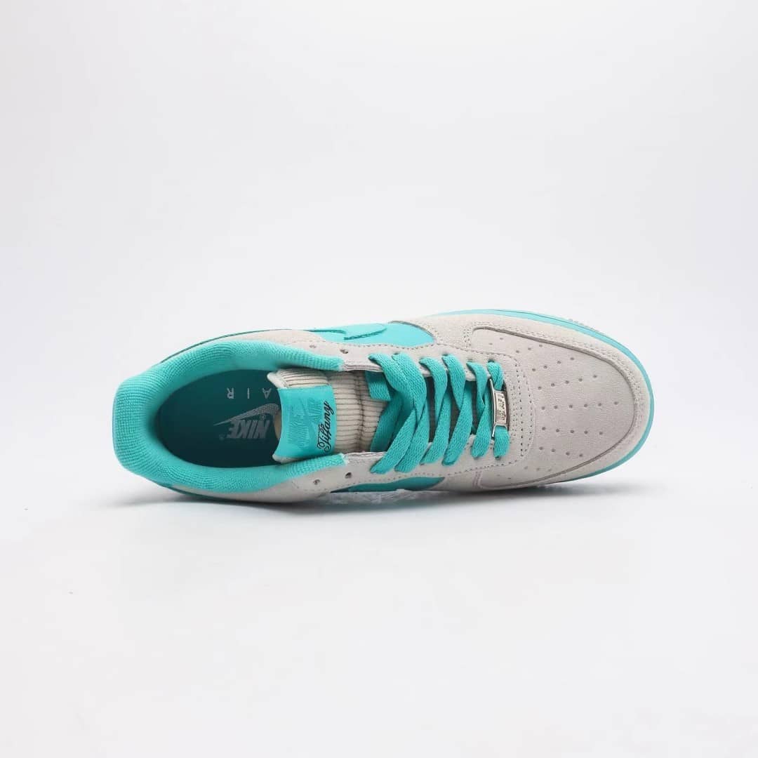 【NIKE】★日本国内では未発売💓NIKE X TIFFANY AIR FORCE 1 LOWが新たなカスタムシューズで再登場★超人気■男女兼用🔥お見逃しなく！