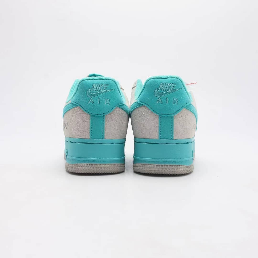 【NIKE】★日本国内では未発売💓NIKE X TIFFANY AIR FORCE 1 LOWが新たなカスタムシューズで再登場★超人気■男女兼用🔥お見逃しなく！
