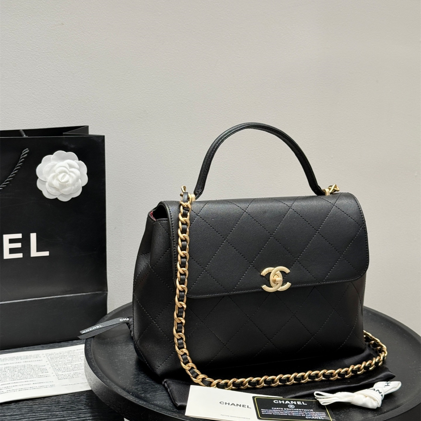 シャネル(Chanel)  25S 新作 バッグ  28X22cm