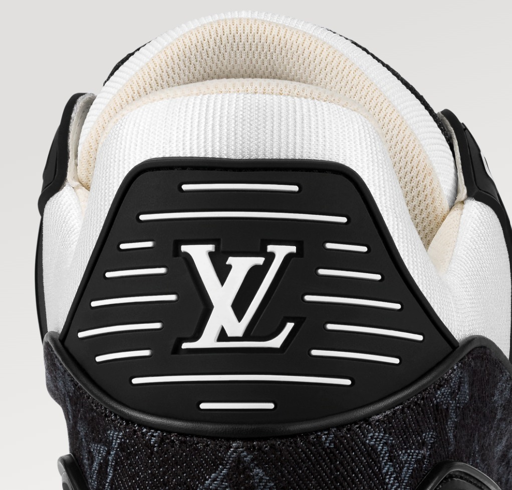 LV トレイナー スニーカー