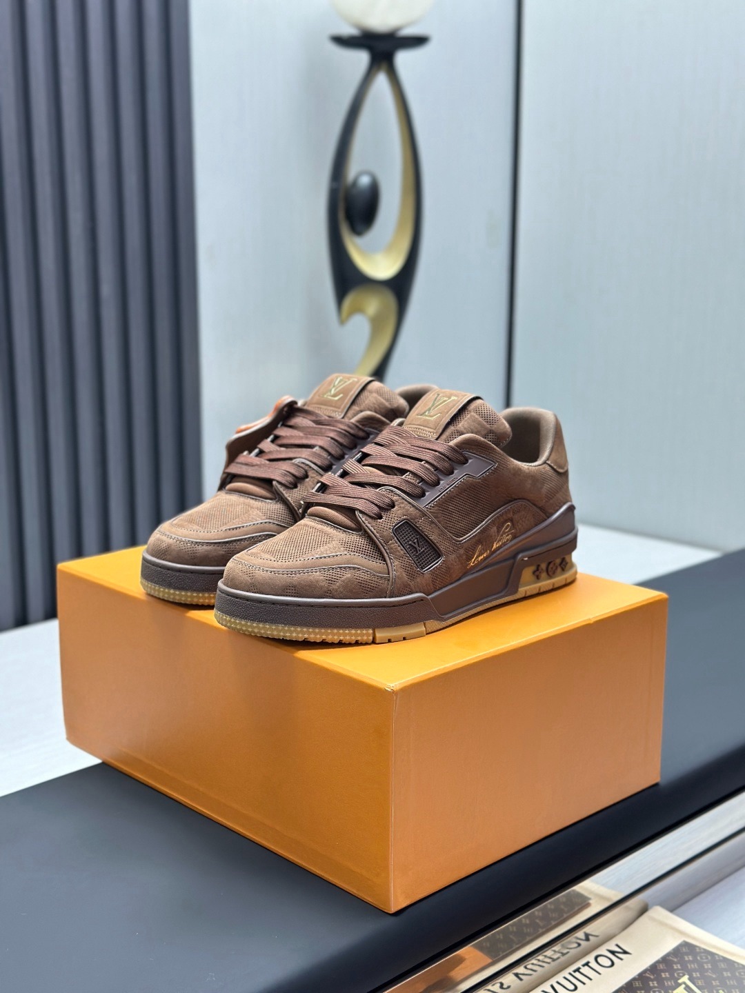2026SS LV Trainer スニーカー ブラウン ユニセックス 