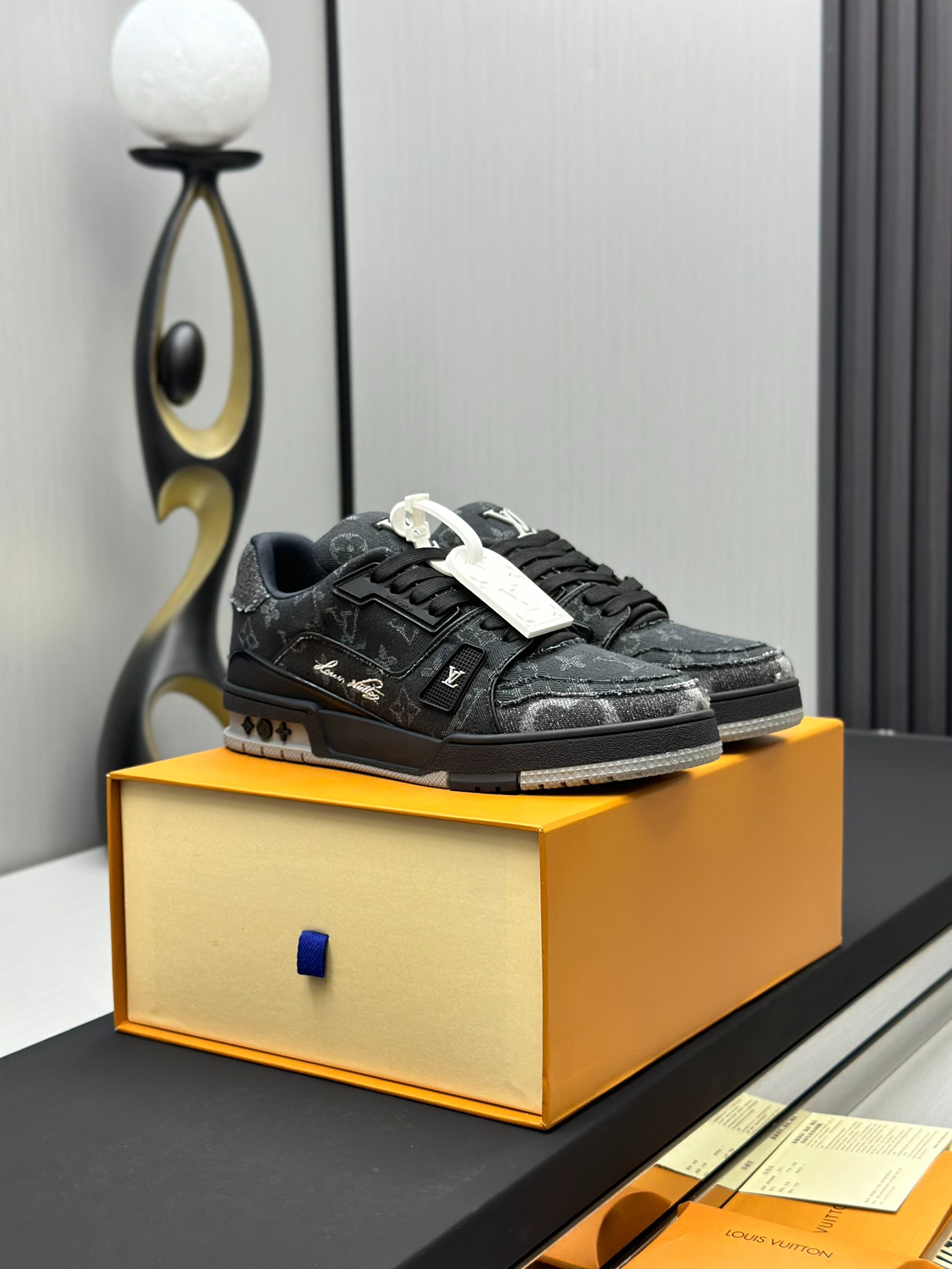 2026SS LV Trainer スニーカー ブラック ユニセックス 