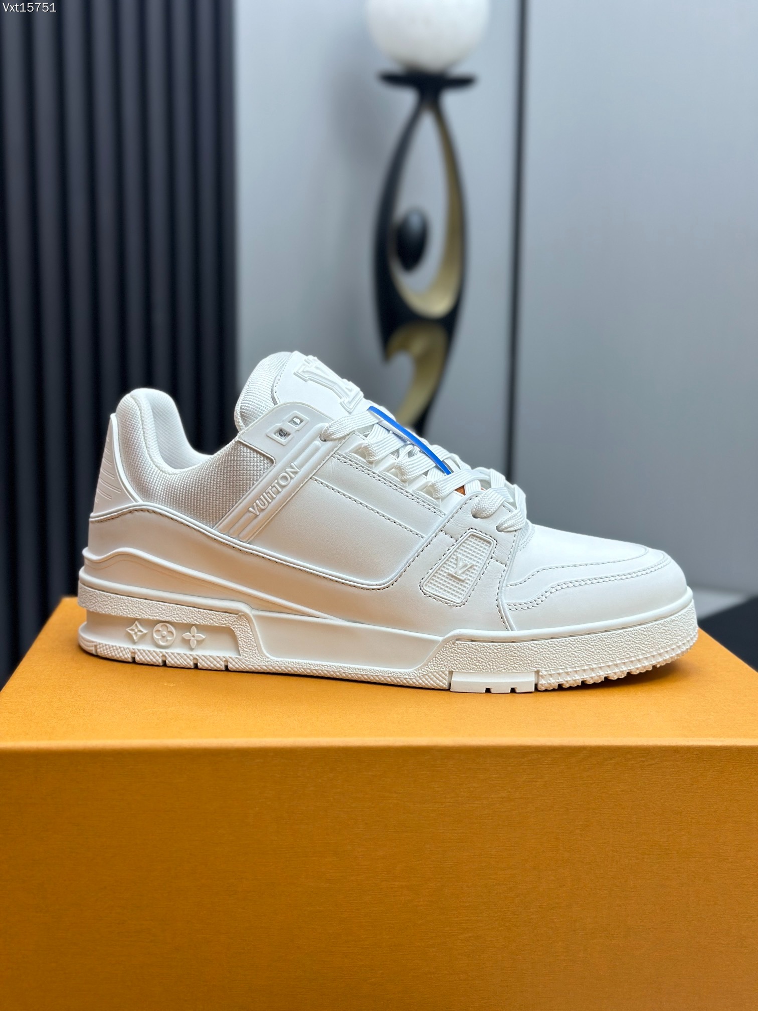 2026SS LV Trainer スニーカー ユニセックス