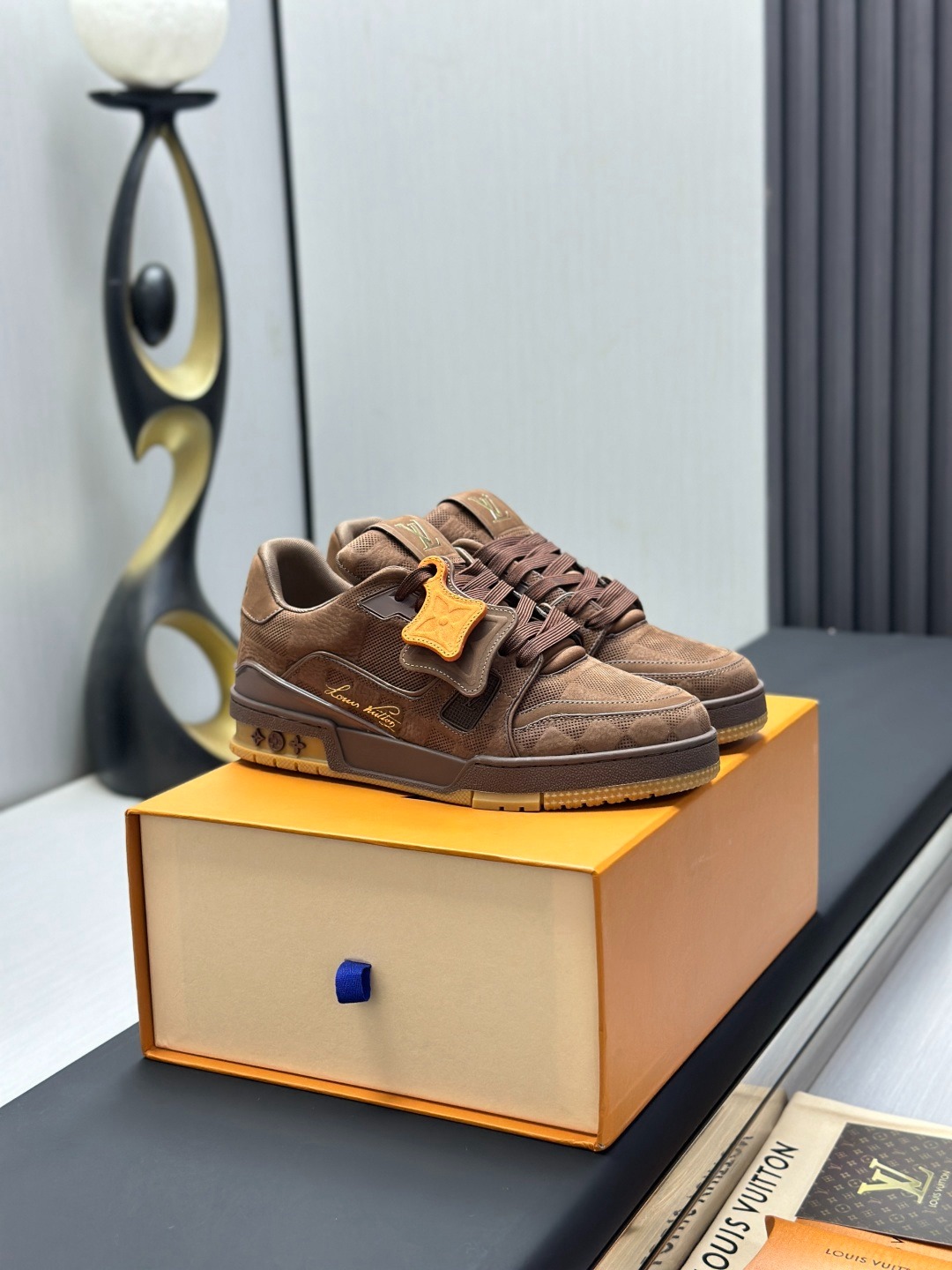 2026SS LV Trainer スニーカー ブラウン ユニセックス 