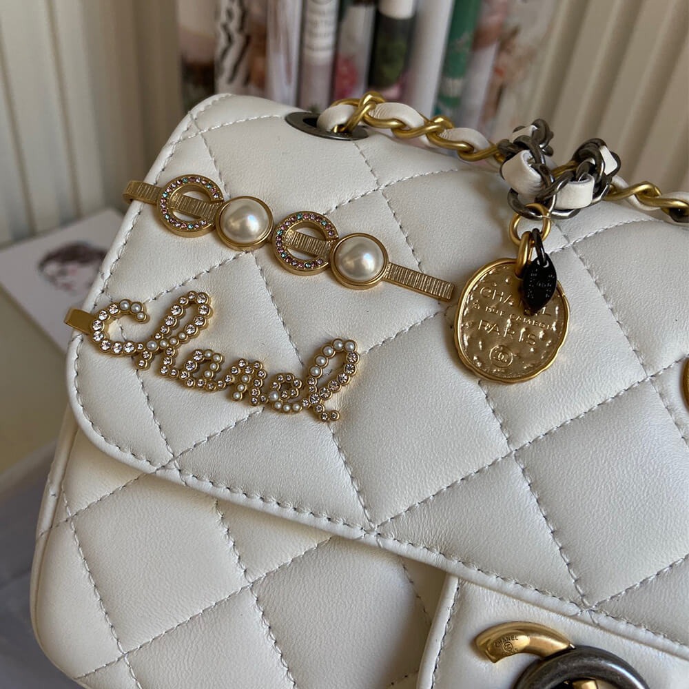 【入手困難】25ans雑誌掲載！中条あやみ愛用Chanel Pearls Charms Mini Flap Bag AS2978
