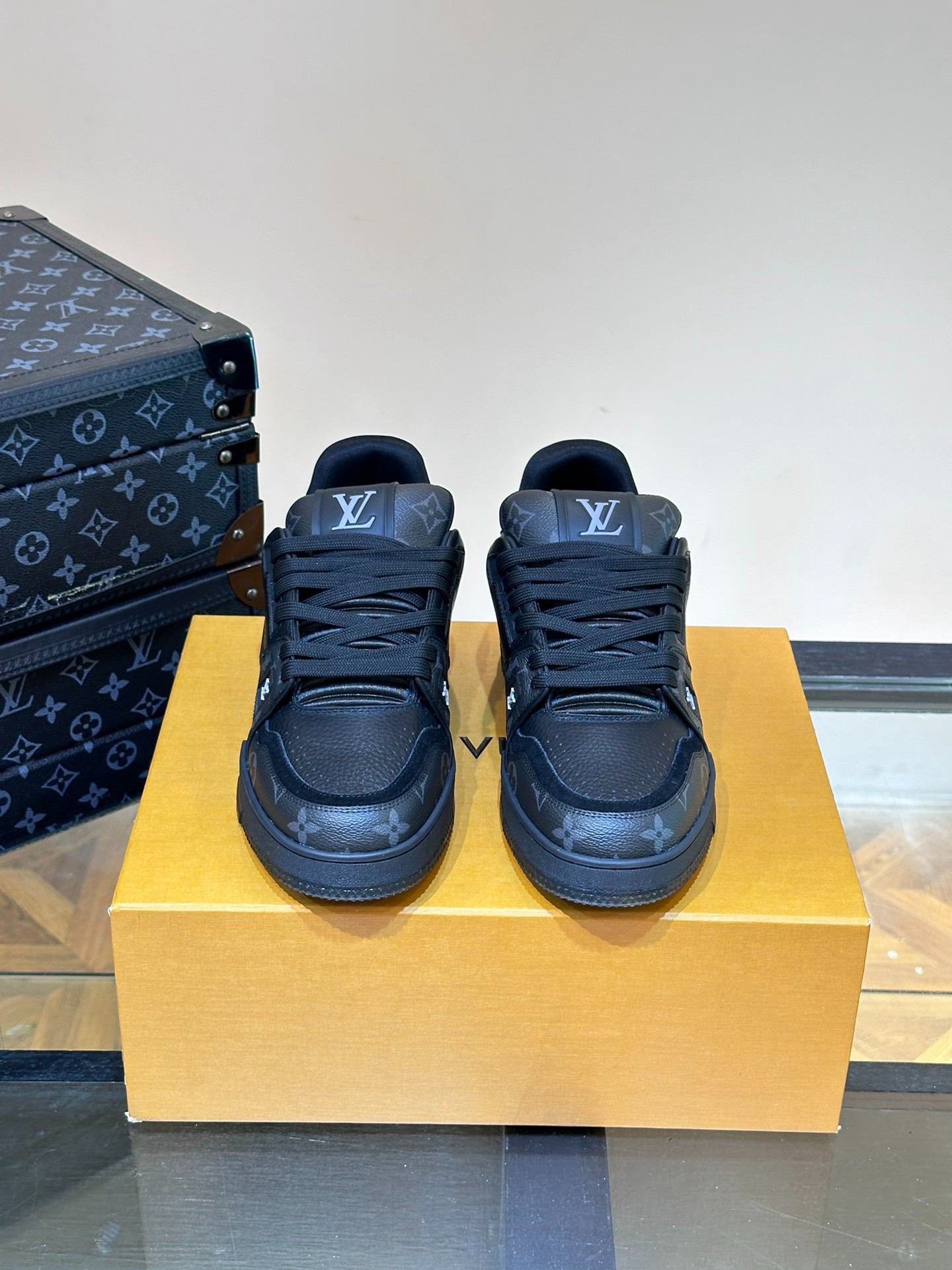 2026SS LV Trainer スニーカー ブラック ユニセックス 