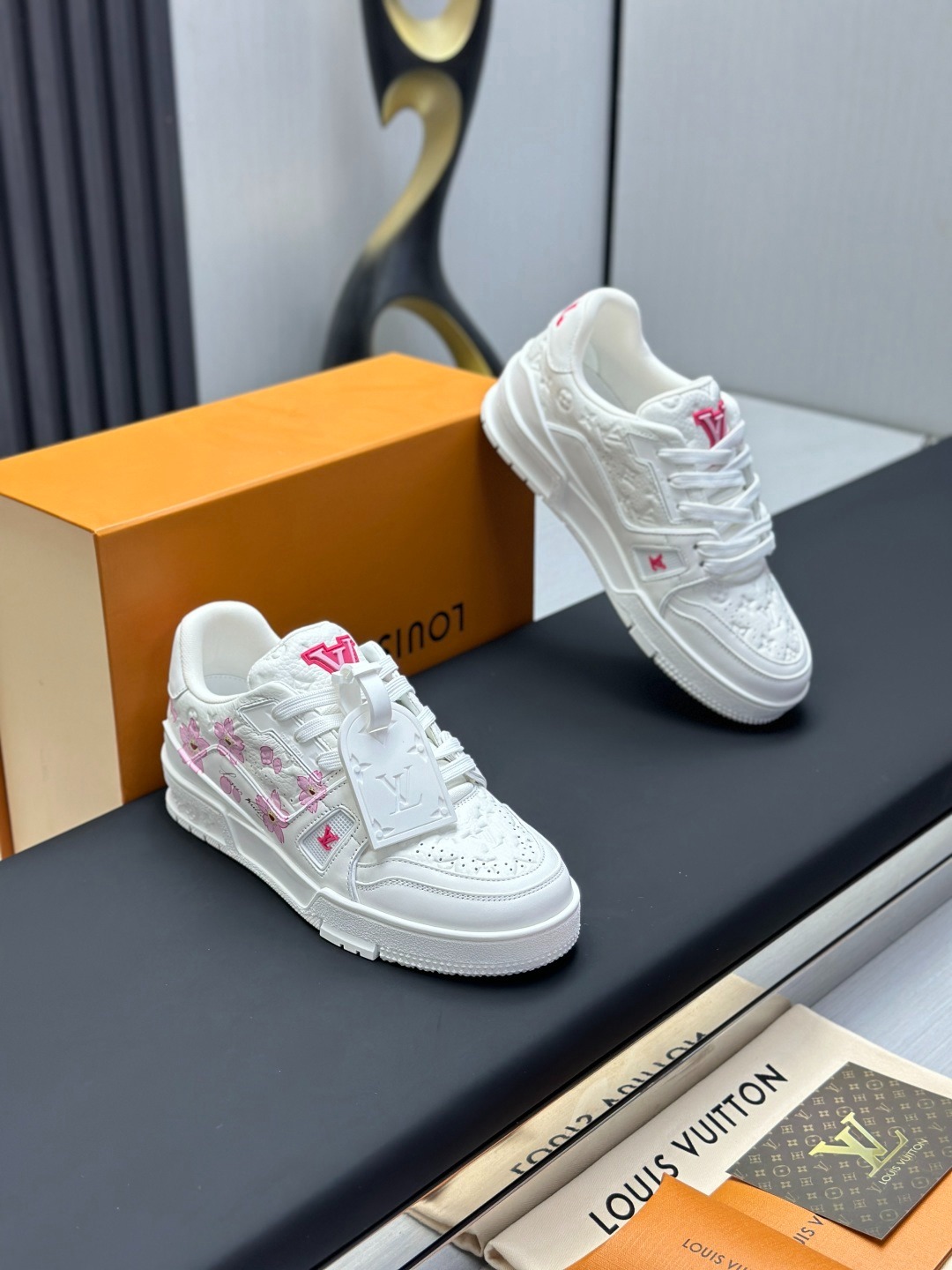 2026SS LV 村上隆「桜」シリーズ スニーカー ユニセックス 