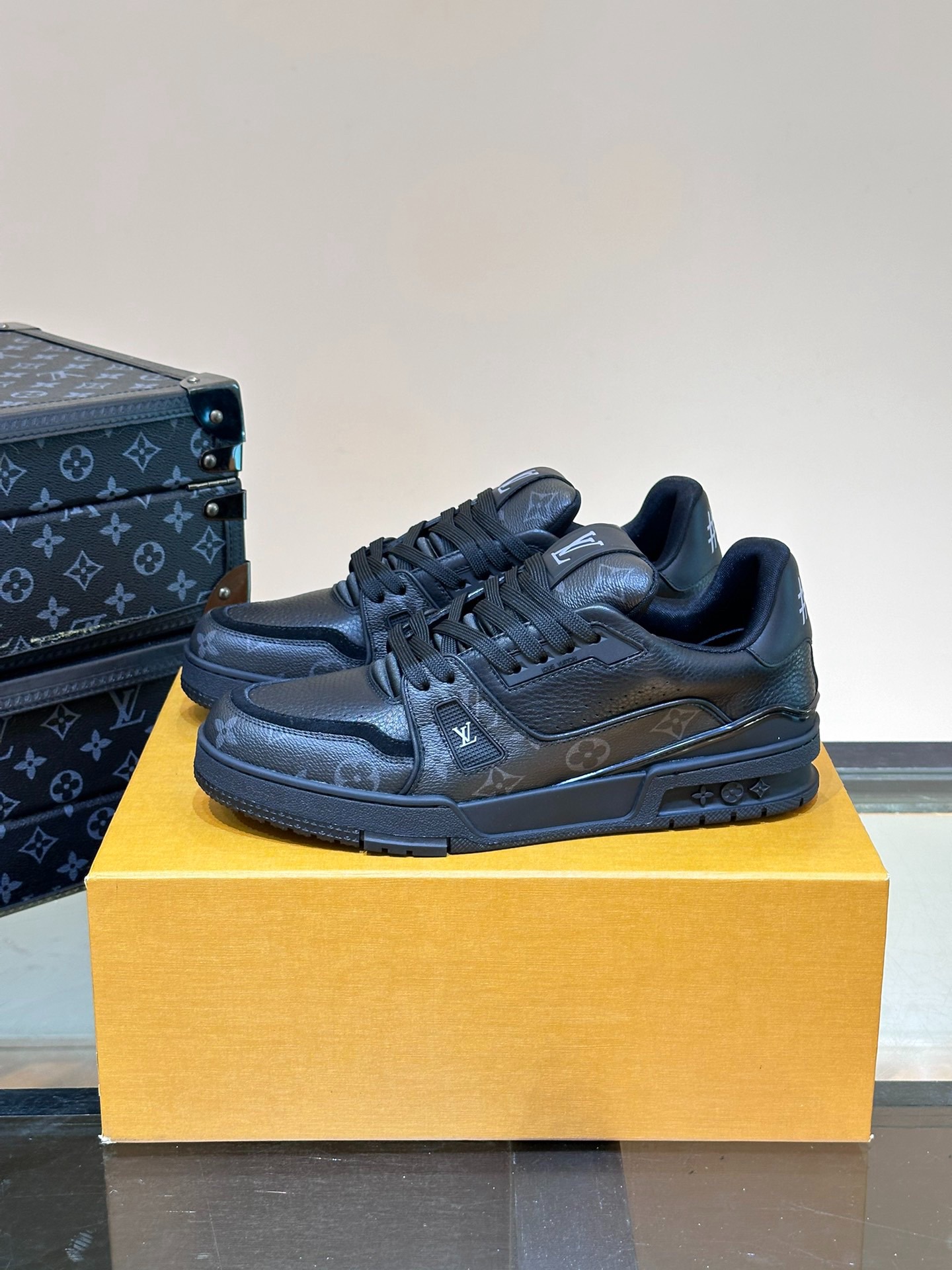2026SS LV Trainer スニーカー ブラック ユニセックス 