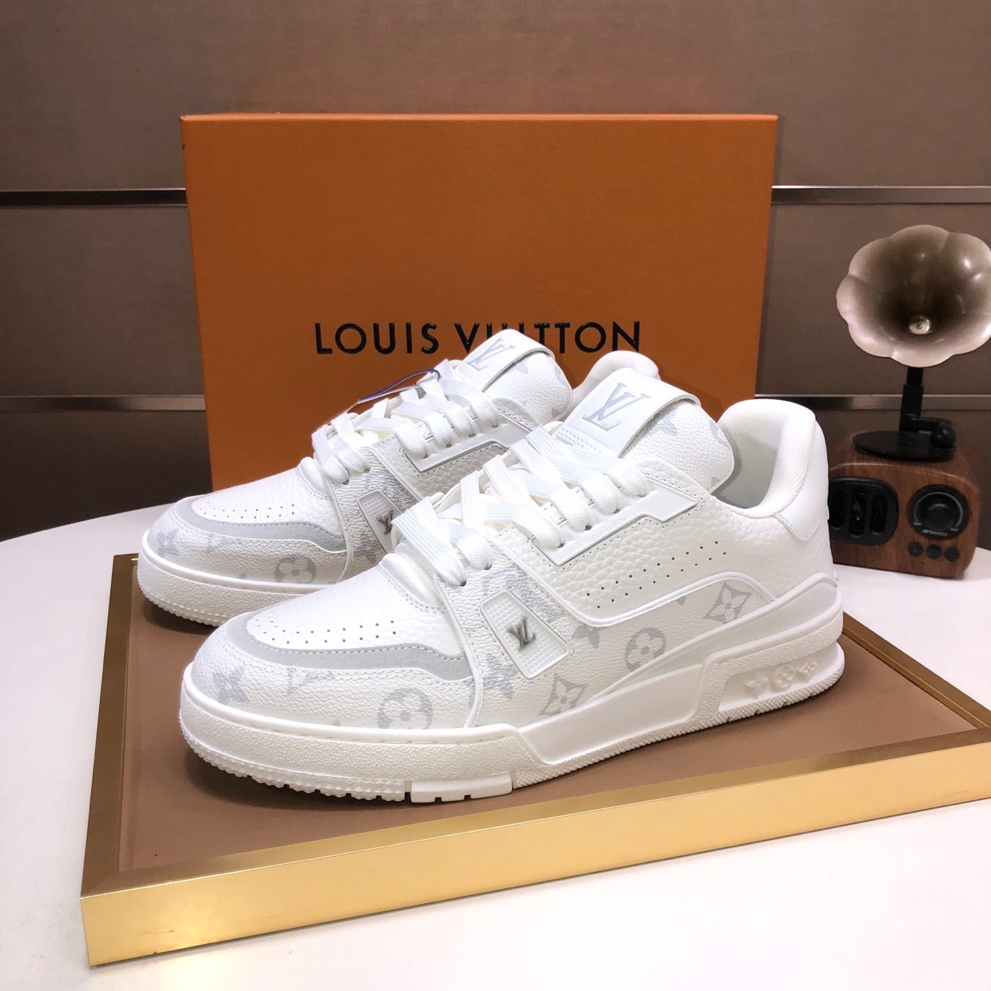 2026SS LV Trainer スニーカー ユニセックス 