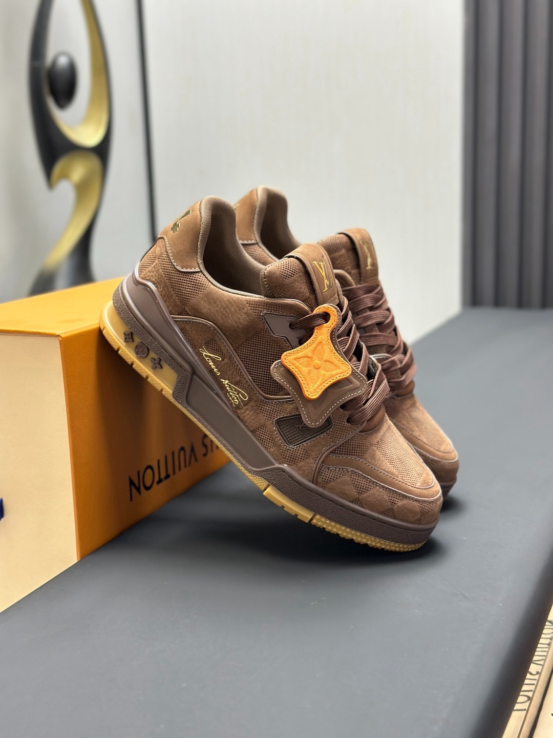 2026SS LV Trainer スニーカー ブラウン ユニセックス 