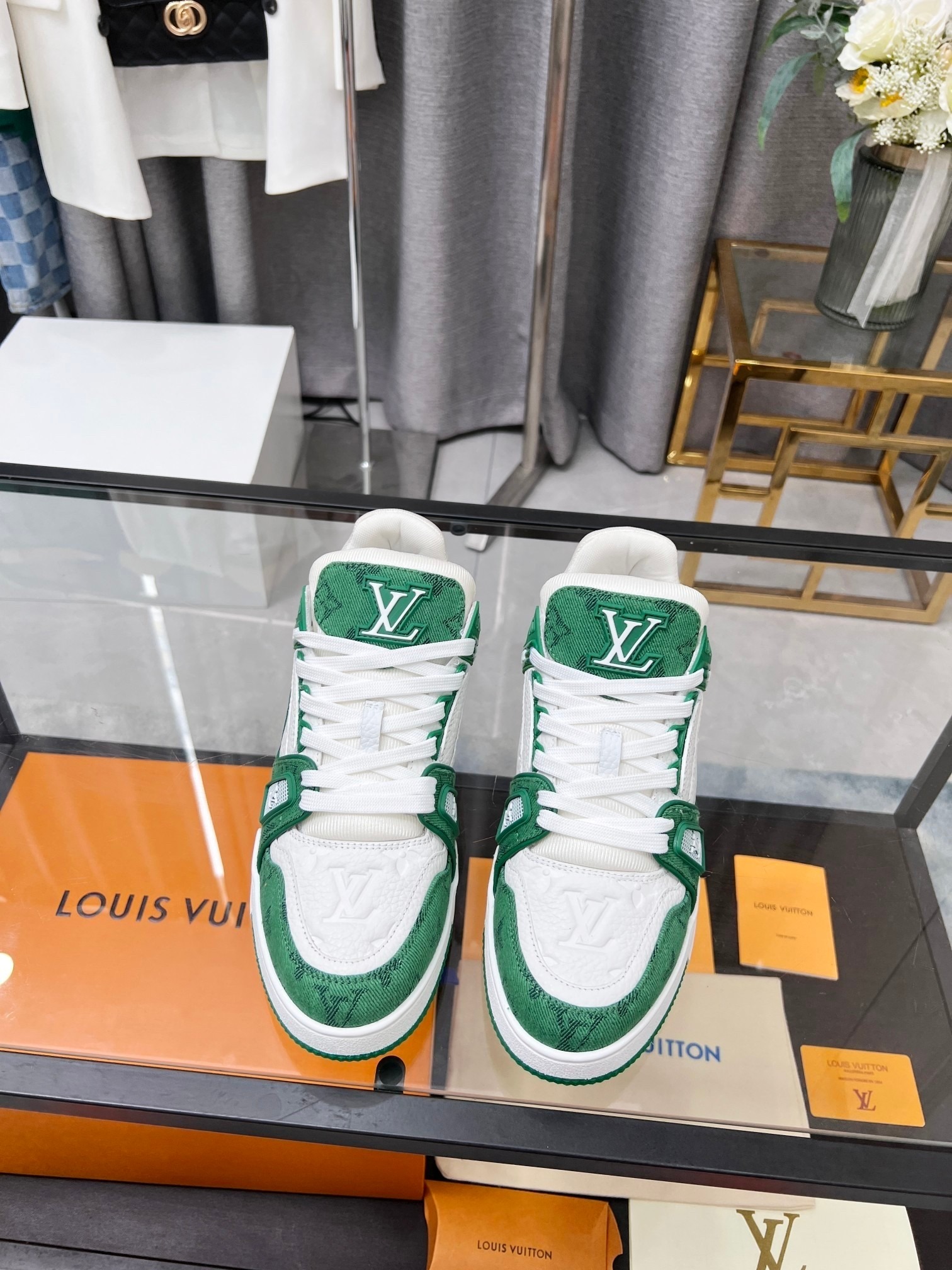 2026SS LV Trainer スニーカー  グリーン ユニセックス 