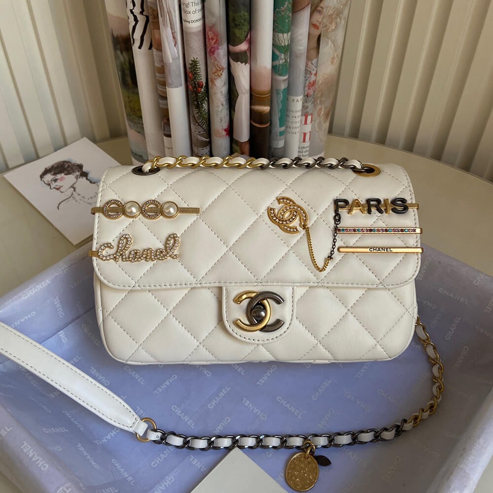 【入手困難】25ans雑誌掲載！中条あやみ愛用Chanel Pearls Charms Mini Flap Bag AS2978