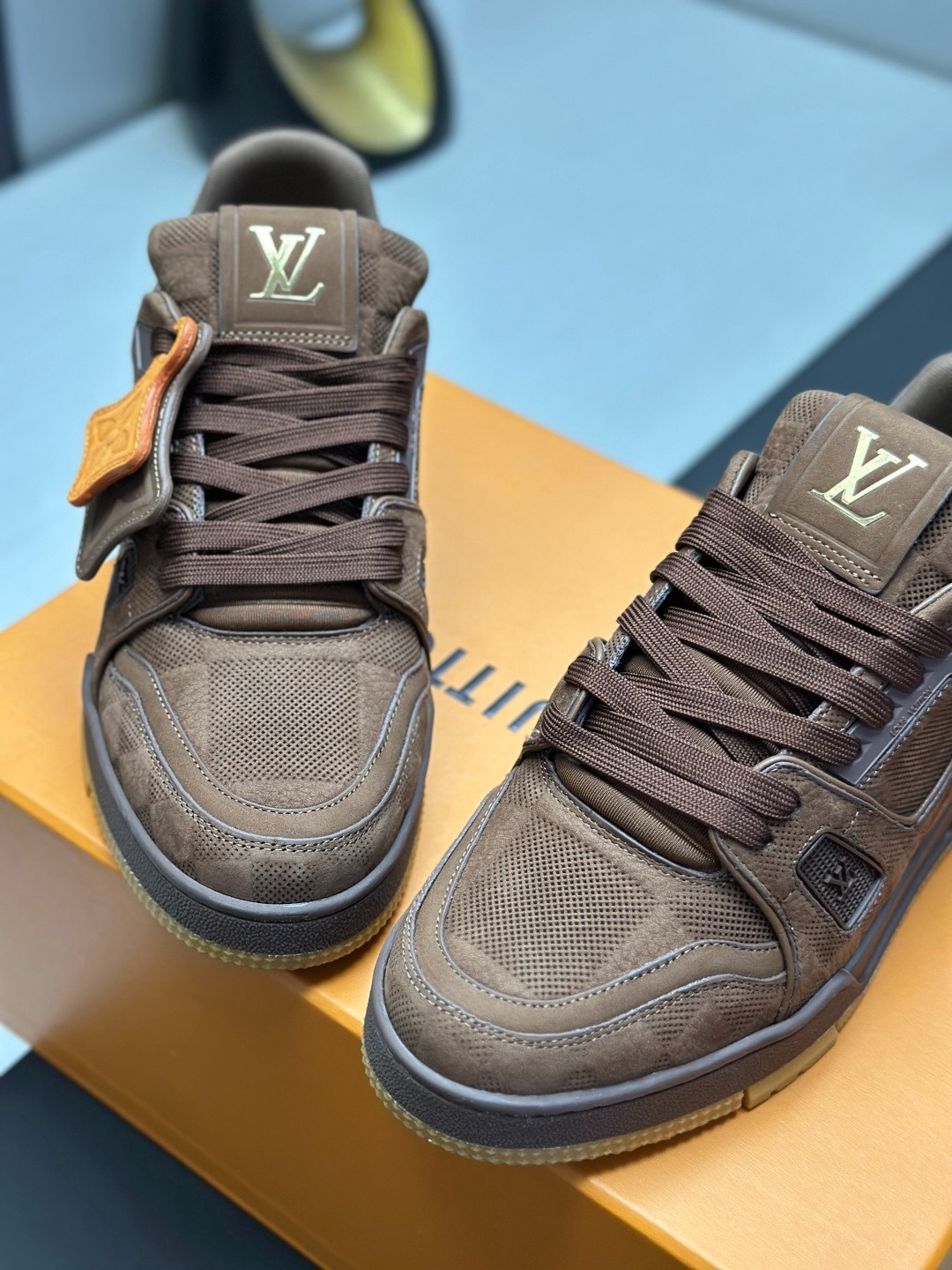 2026SS LV Trainer スニーカー ブラウン ユニセックス 