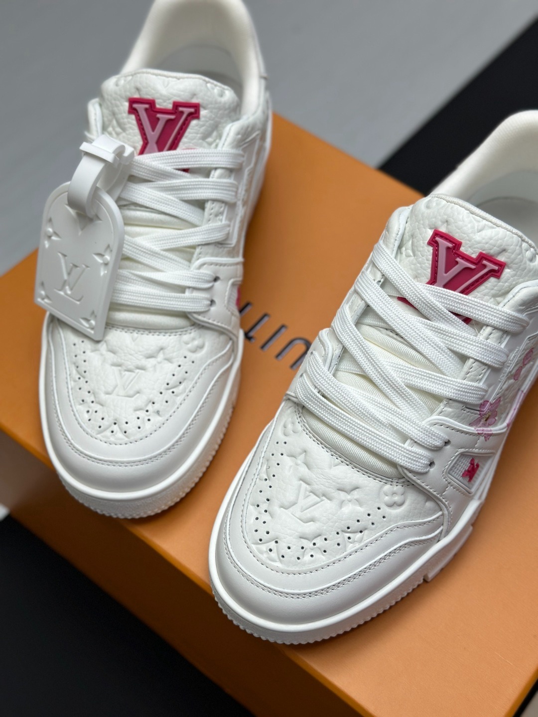 2026SS LV 村上隆「桜」シリーズ スニーカー ユニセックス 