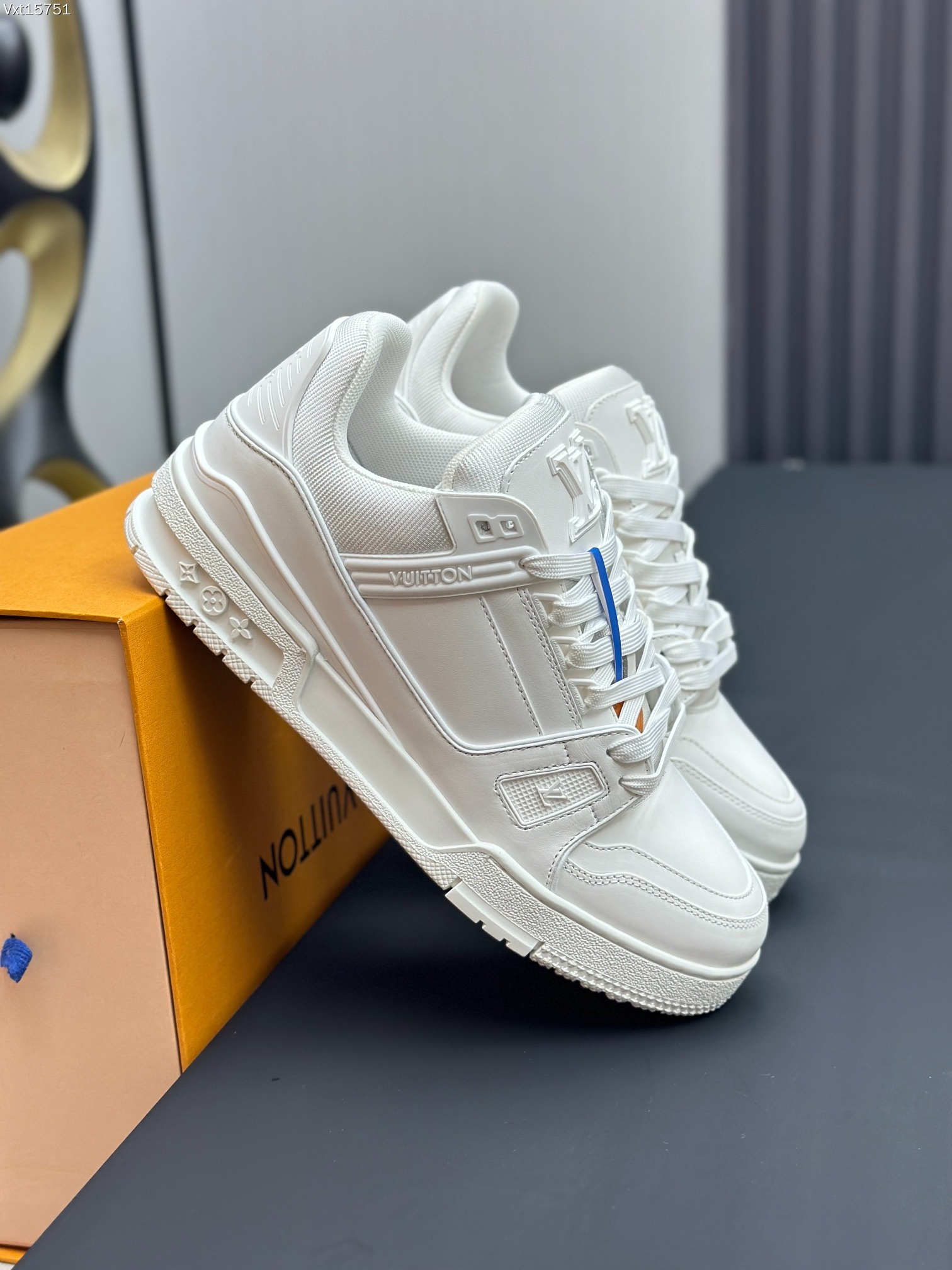 2026SS LV Trainer スニーカー ユニセックス