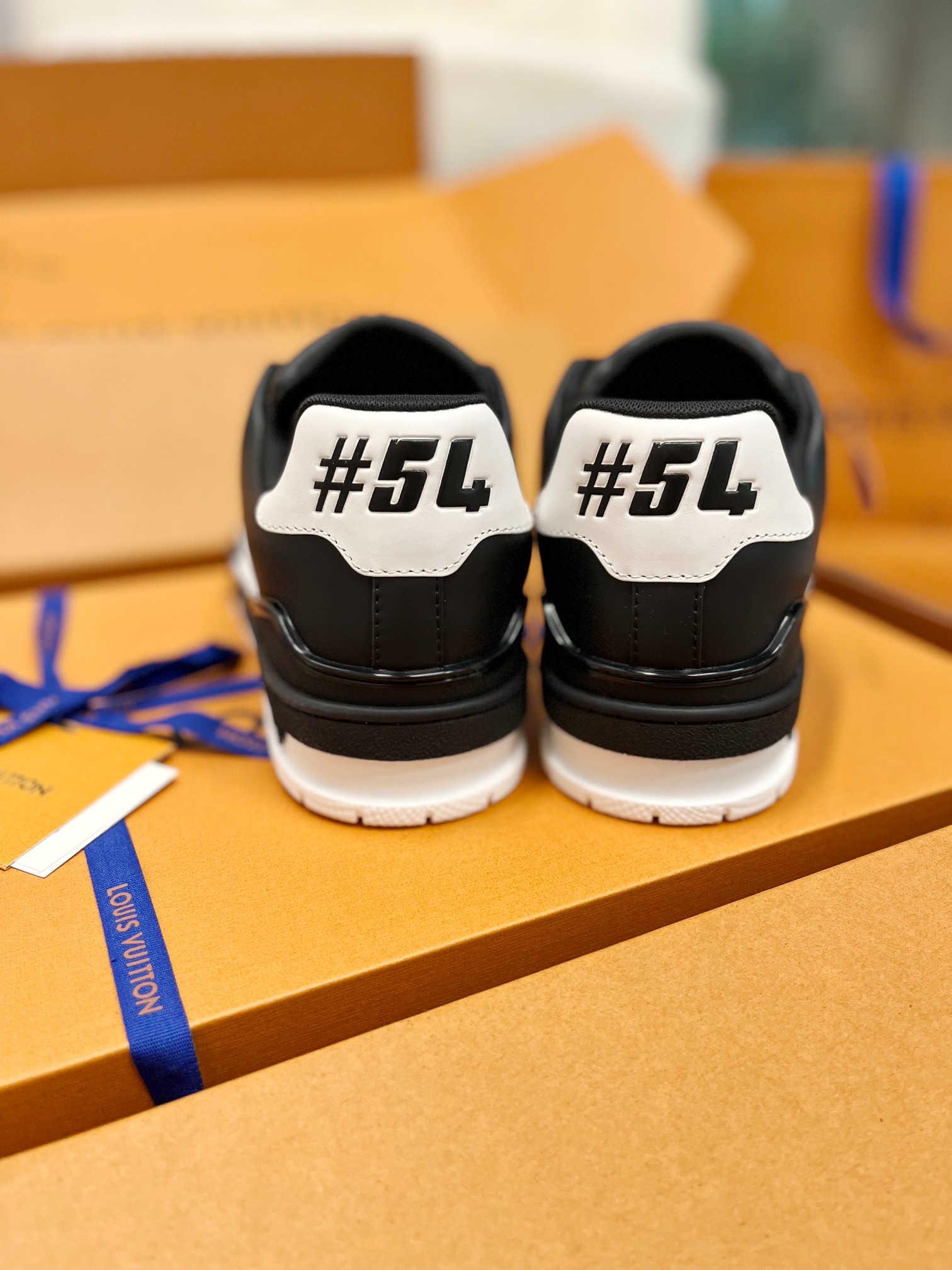 2026SS LV Trainer スニーカー ブラック ユニセックス 