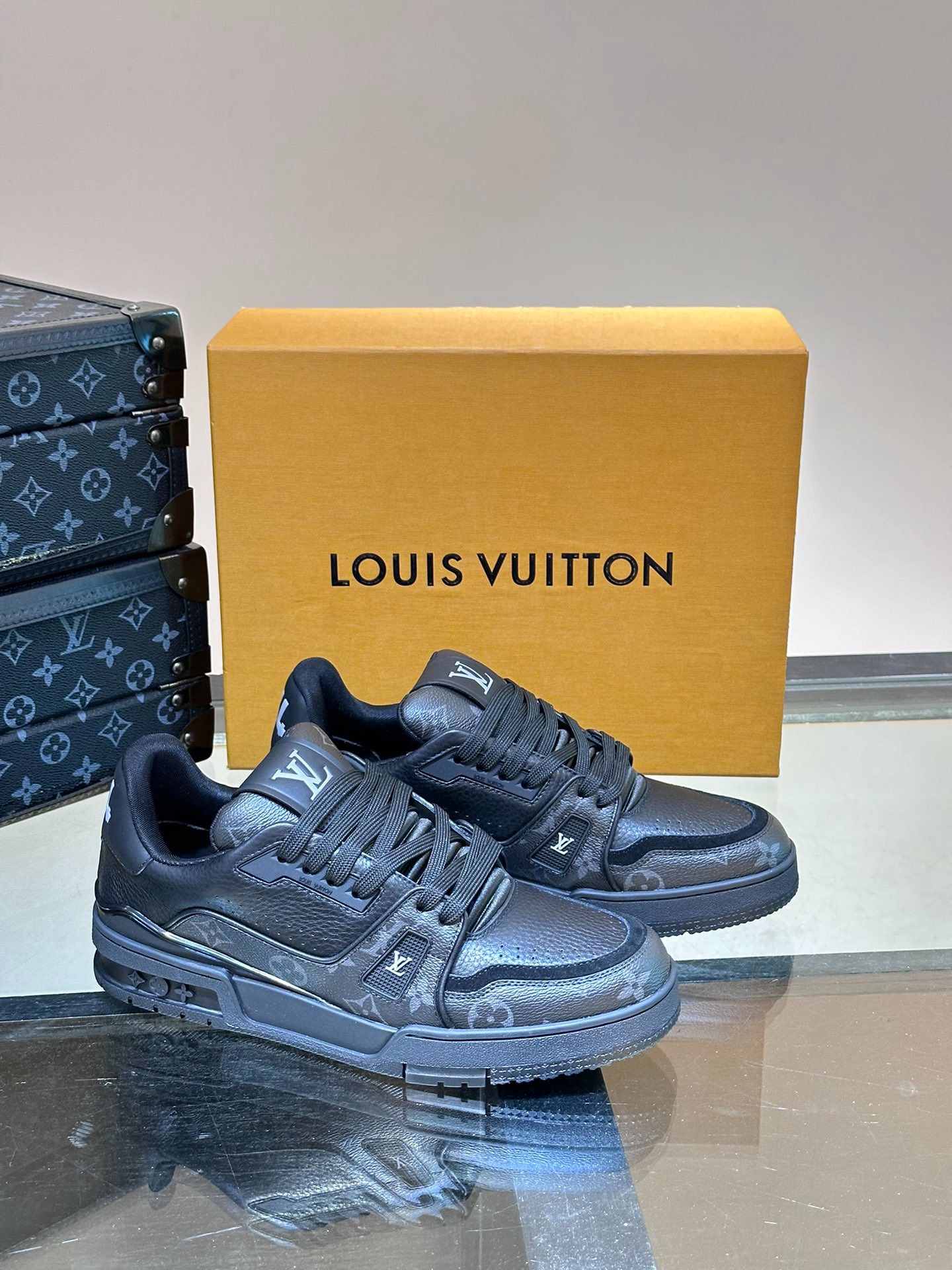2026SS LV Trainer スニーカー ブラック ユニセックス 