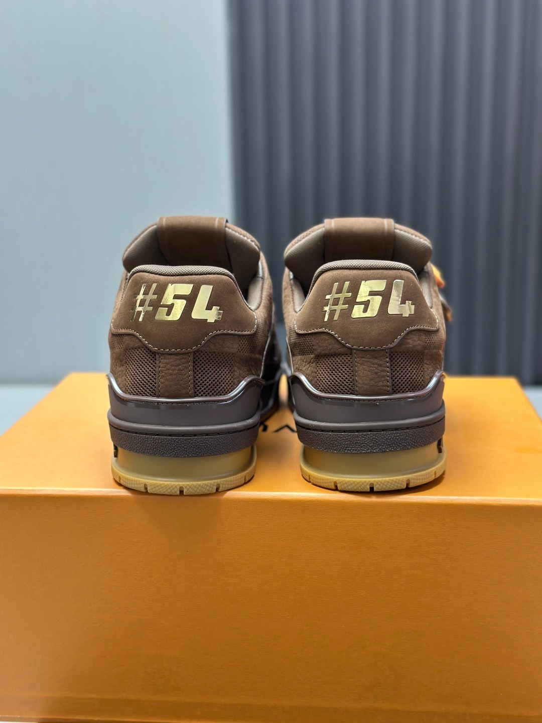 2026SS LV Trainer スニーカー ブラウン ユニセックス 