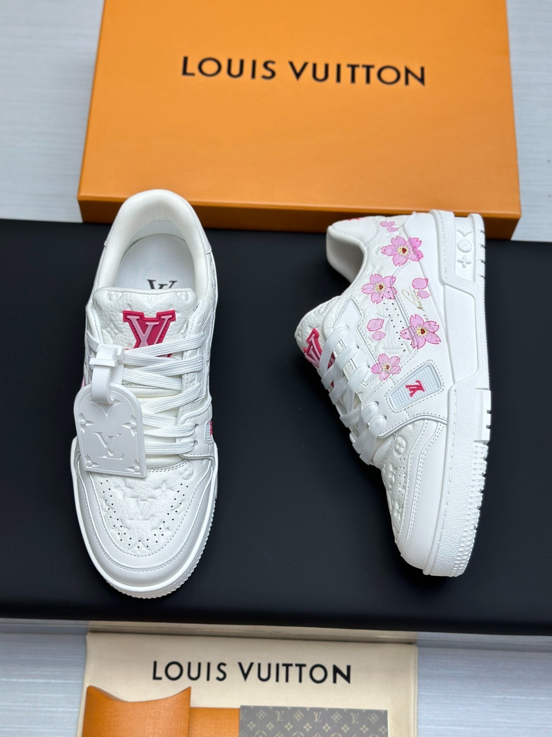 2026SS LV 村上隆「桜」シリーズ スニーカー ユニセックス 