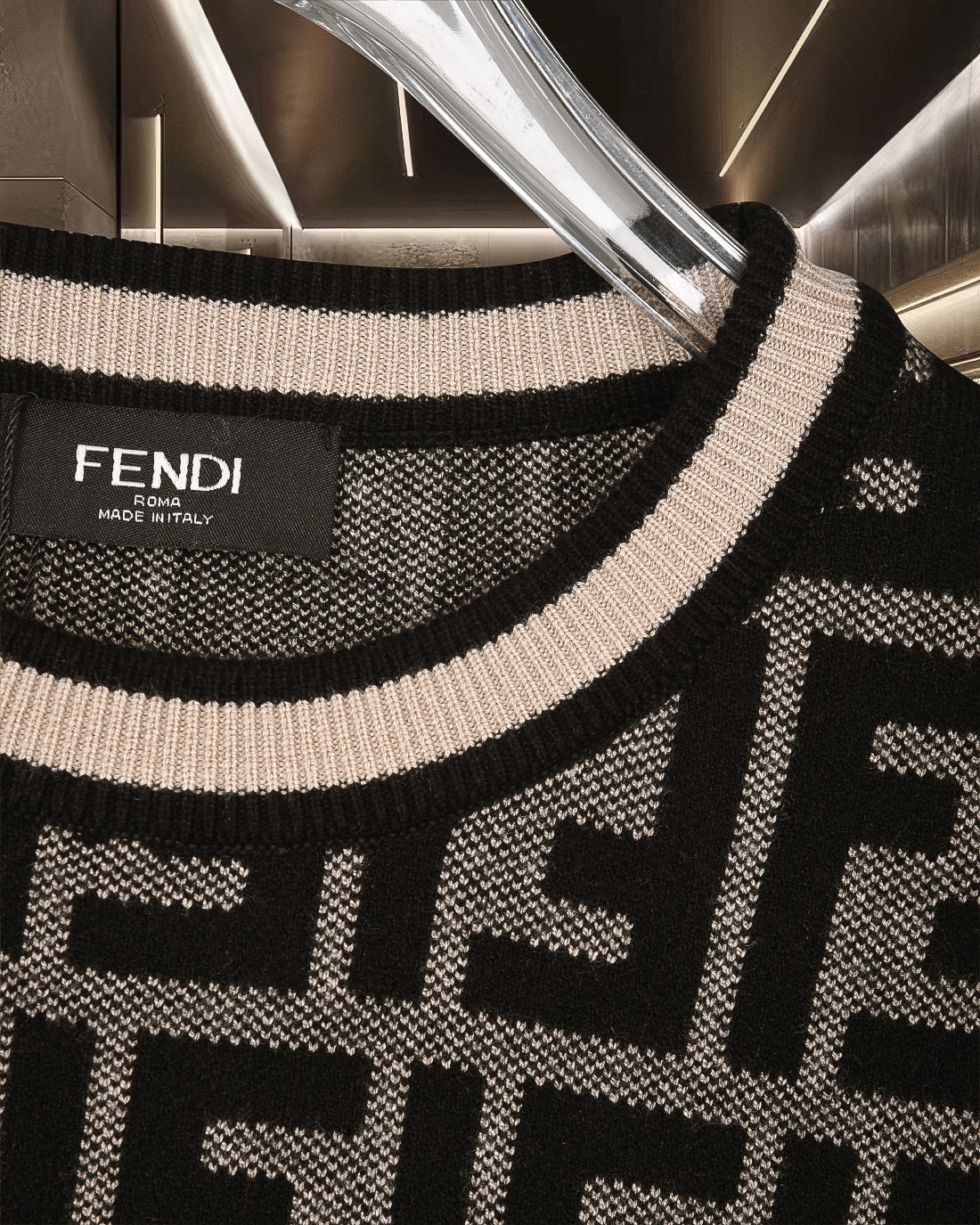 【FENDI】フェンディ長袖 セーター 男女兼用！