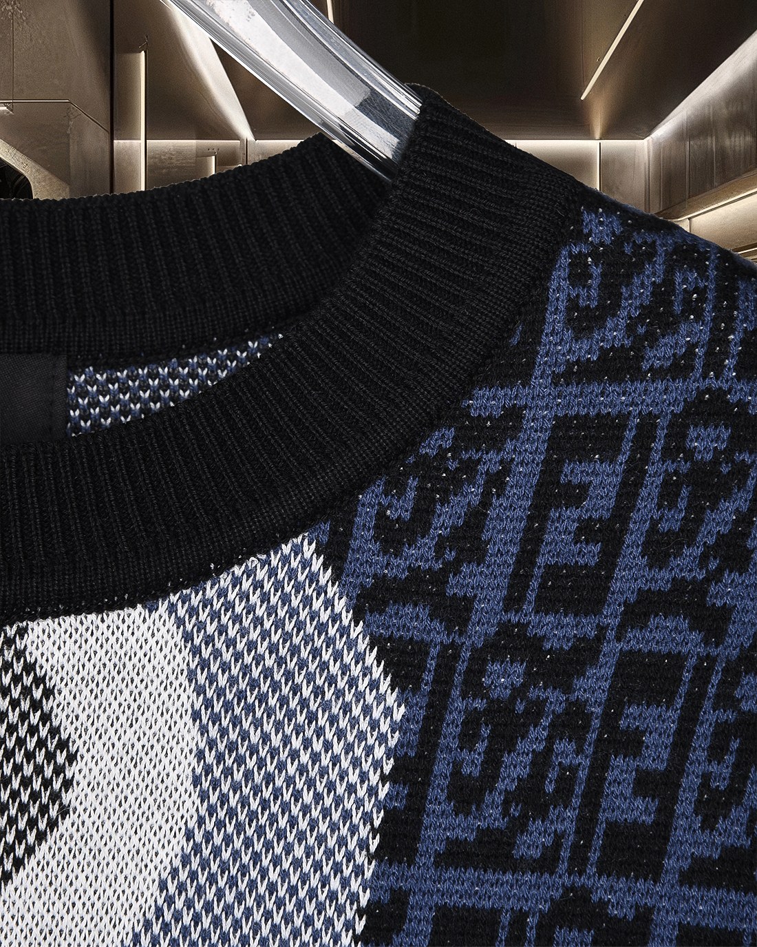 【FENDI】フェンディ長袖 セーター 男女兼用！