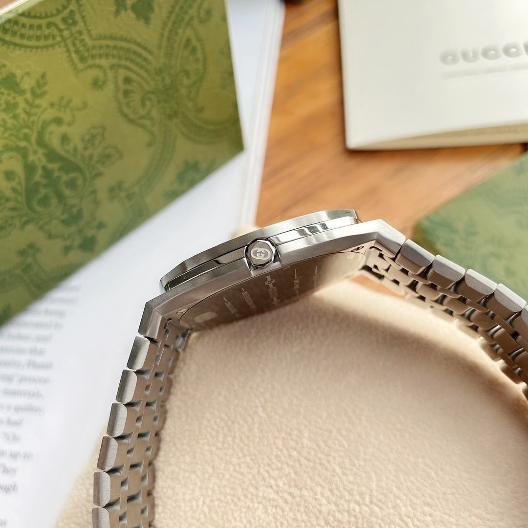 グッチ(Gucci) 新作 H25 時計 38mm 