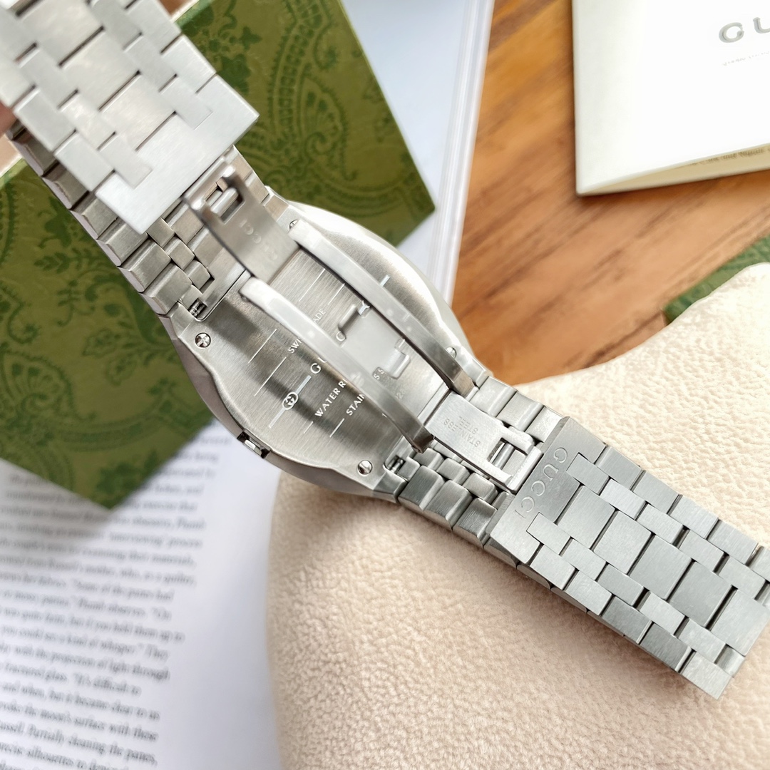 グッチ(Gucci) 新作 H25 時計 38mm 