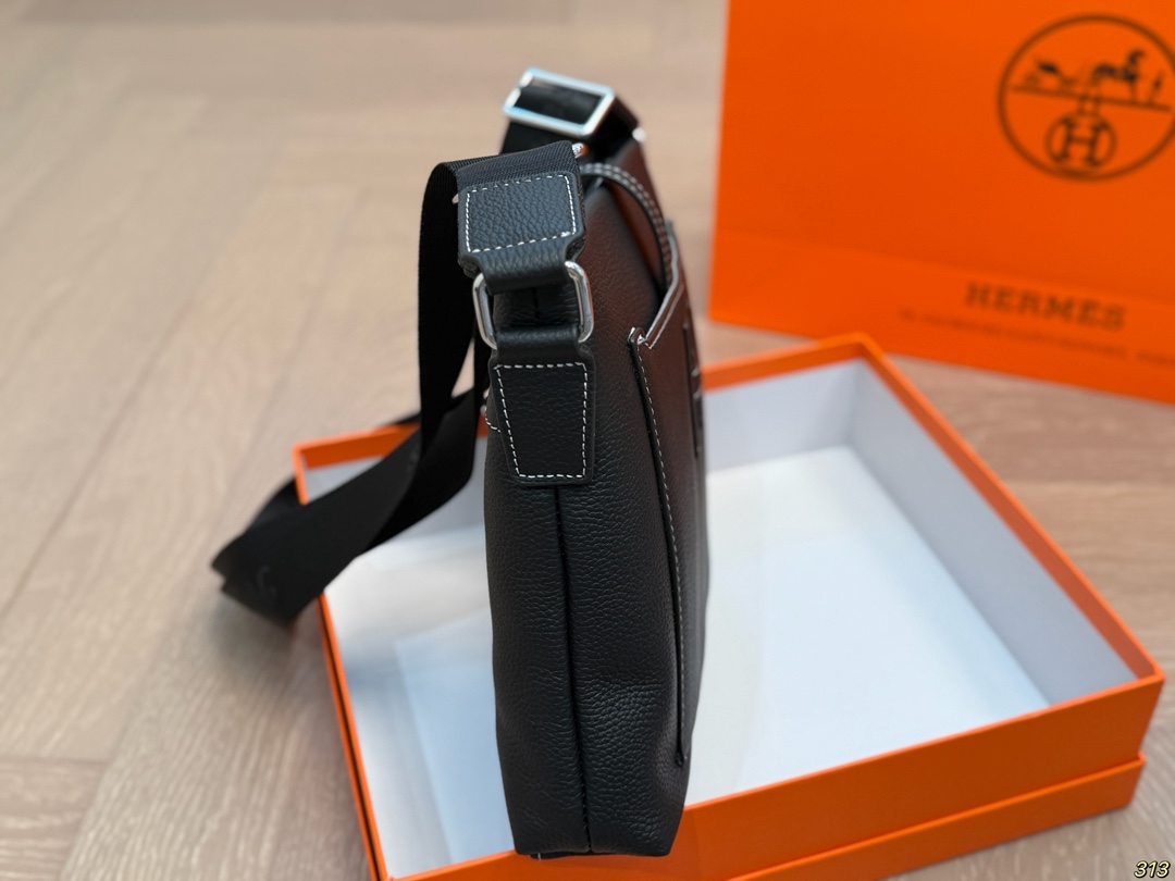 【HERMES】エルメス 斜 めがけ 29x22cm